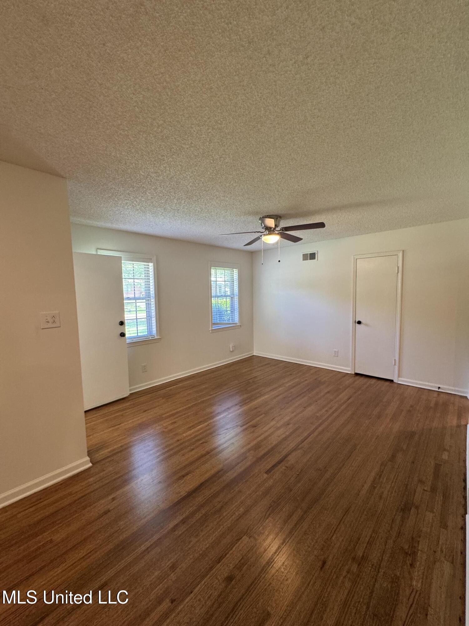 1597 Vicksburg Drive, Southaven, Mississippi image 8