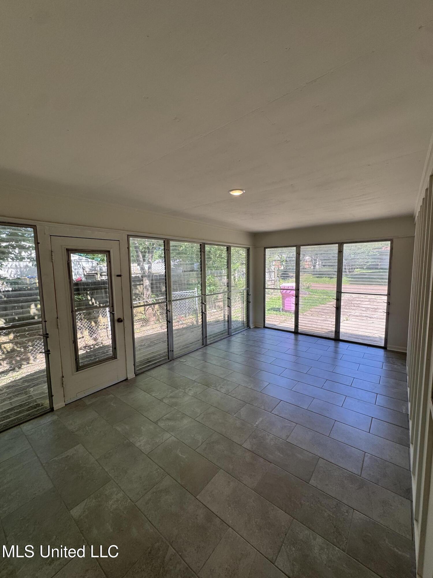 1597 Vicksburg Drive, Southaven, Mississippi image 13