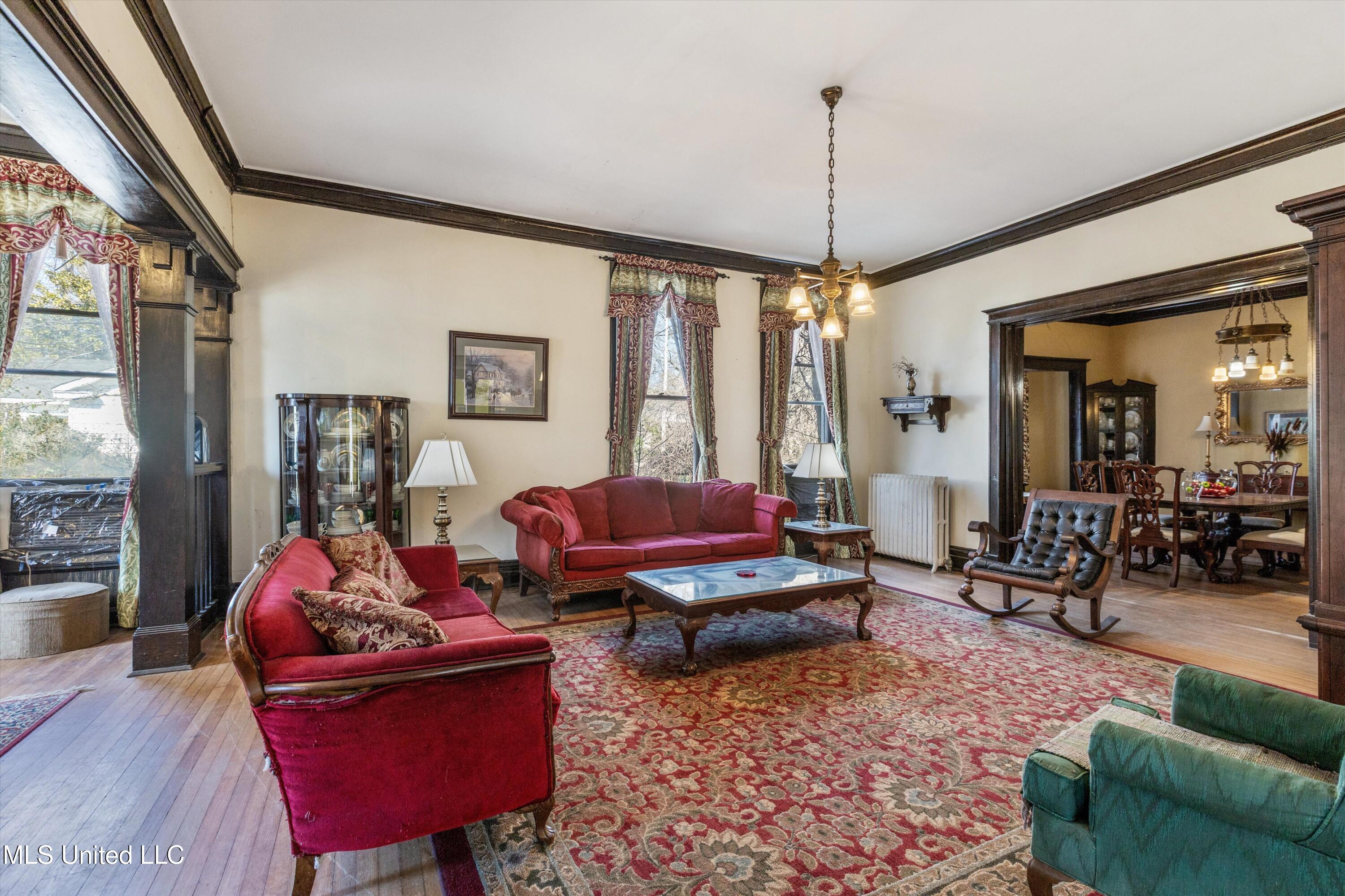 195 N Walthall Street, Holly Springs, Mississippi image 7