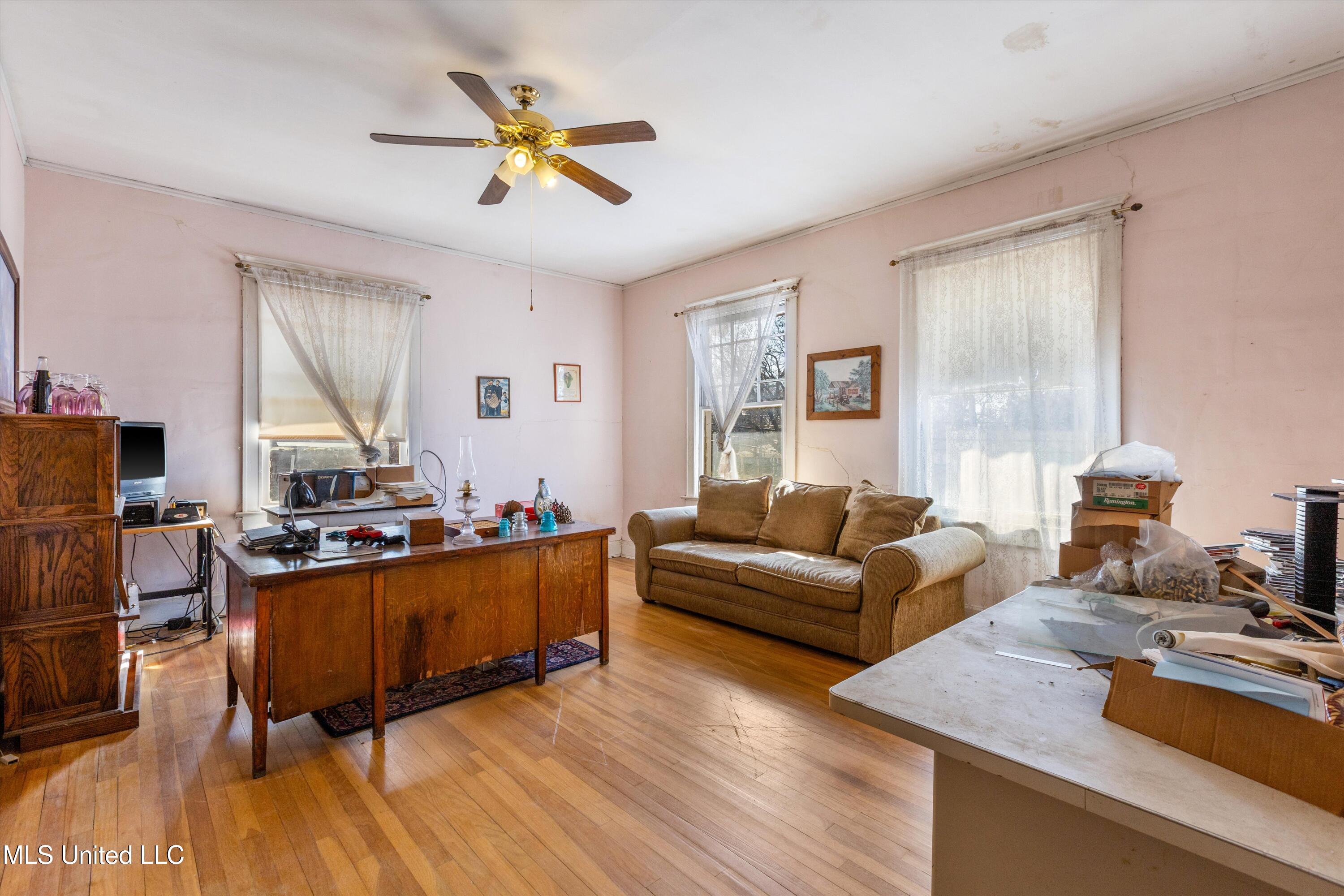 195 N Walthall Street, Holly Springs, Mississippi image 20