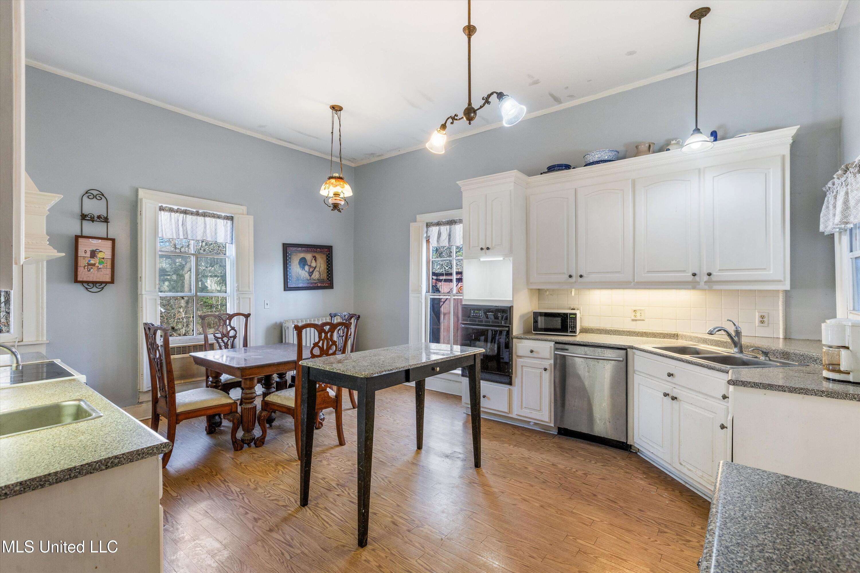195 N Walthall Street, Holly Springs, Mississippi image 11