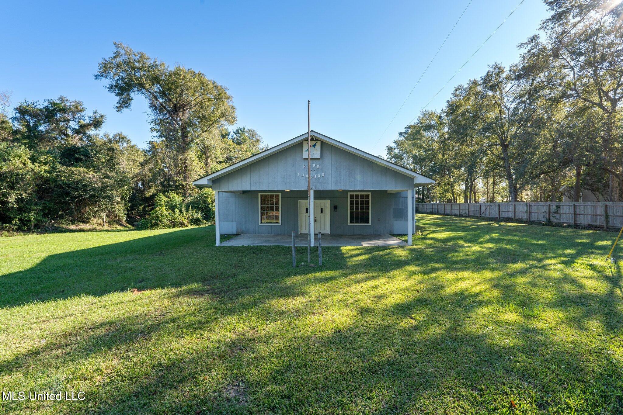 601 Bouslog Street, Bay Saint Louis, Mississippi image 1