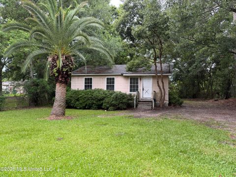 Homes For Sale - 1209 Polk Avenue<br/> Jackson County, Pascagoula, MS 39567