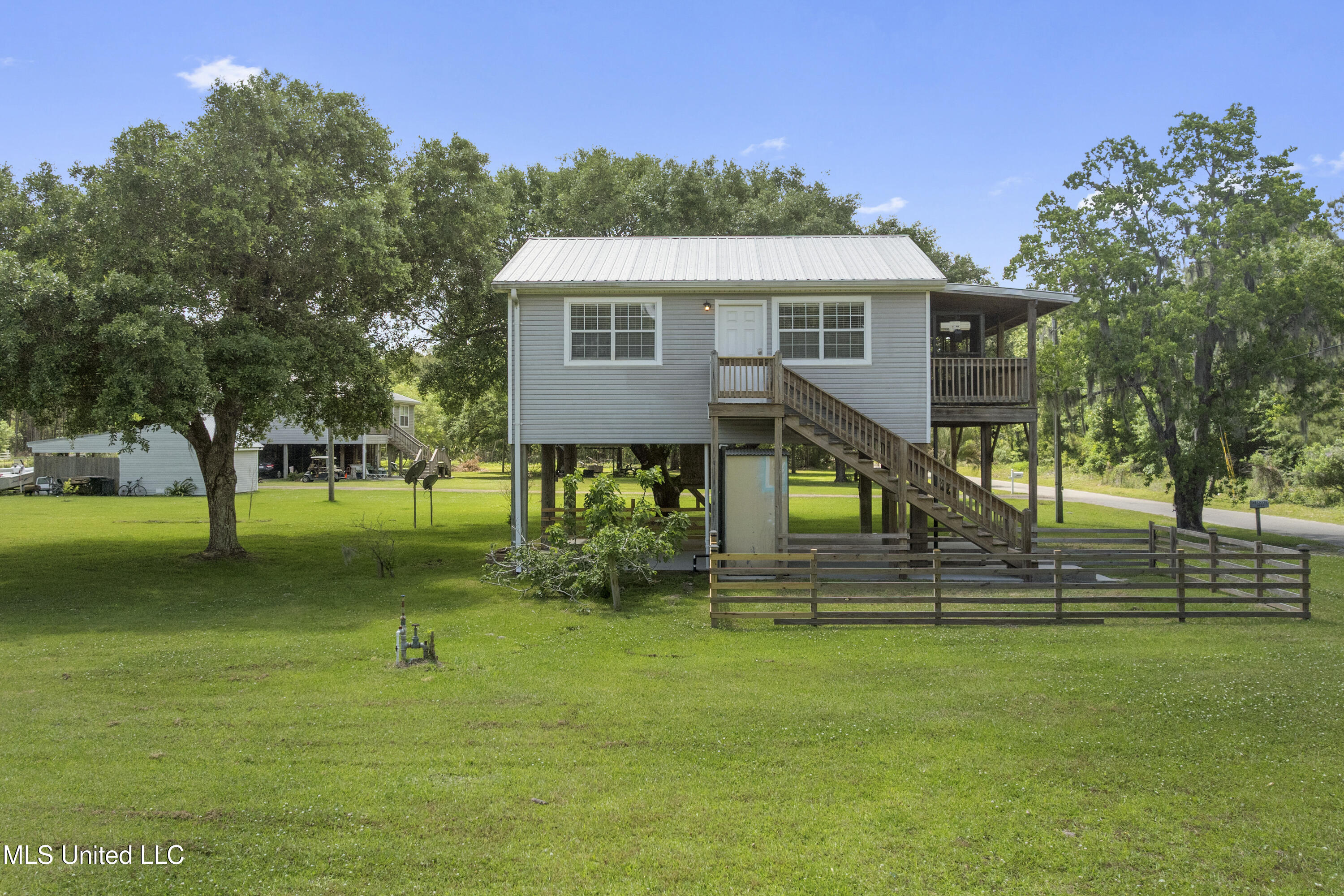 3021 Roberson Road, Bay Saint Louis, Mississippi image 4