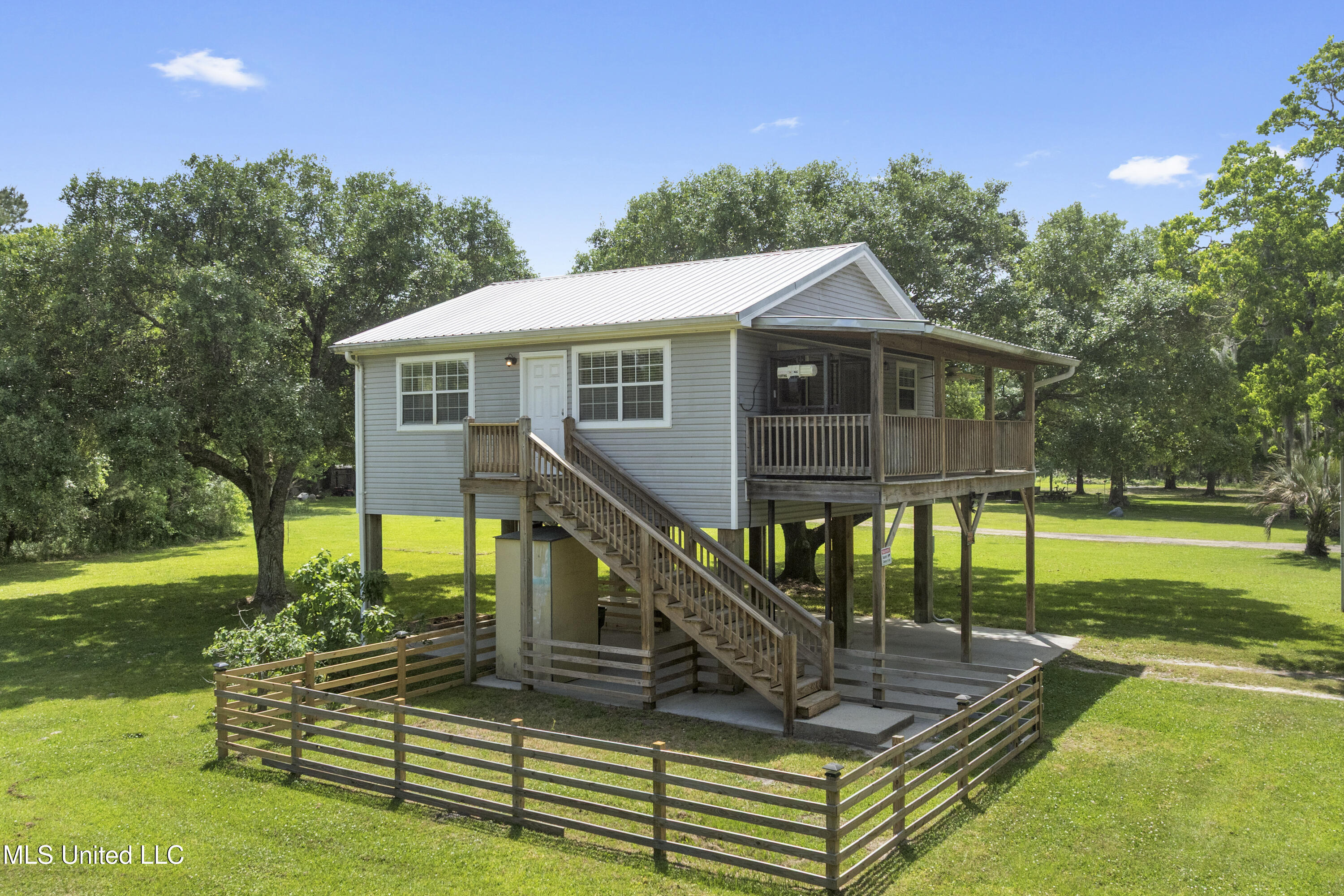 3021 Roberson Road, Bay Saint Louis, Mississippi image 1