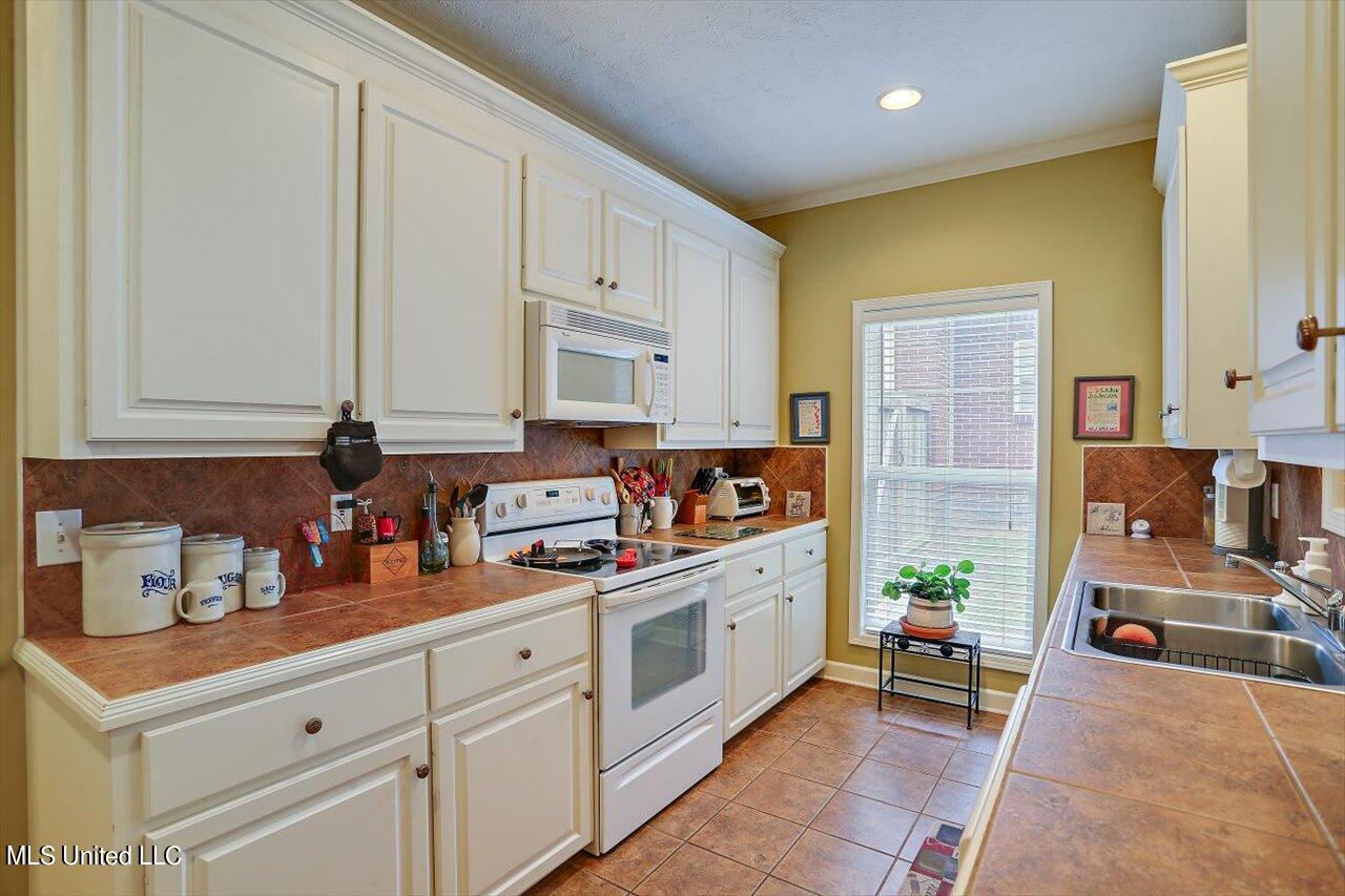 639 Camdenpark Drive, Ridgeland, Mississippi image 8