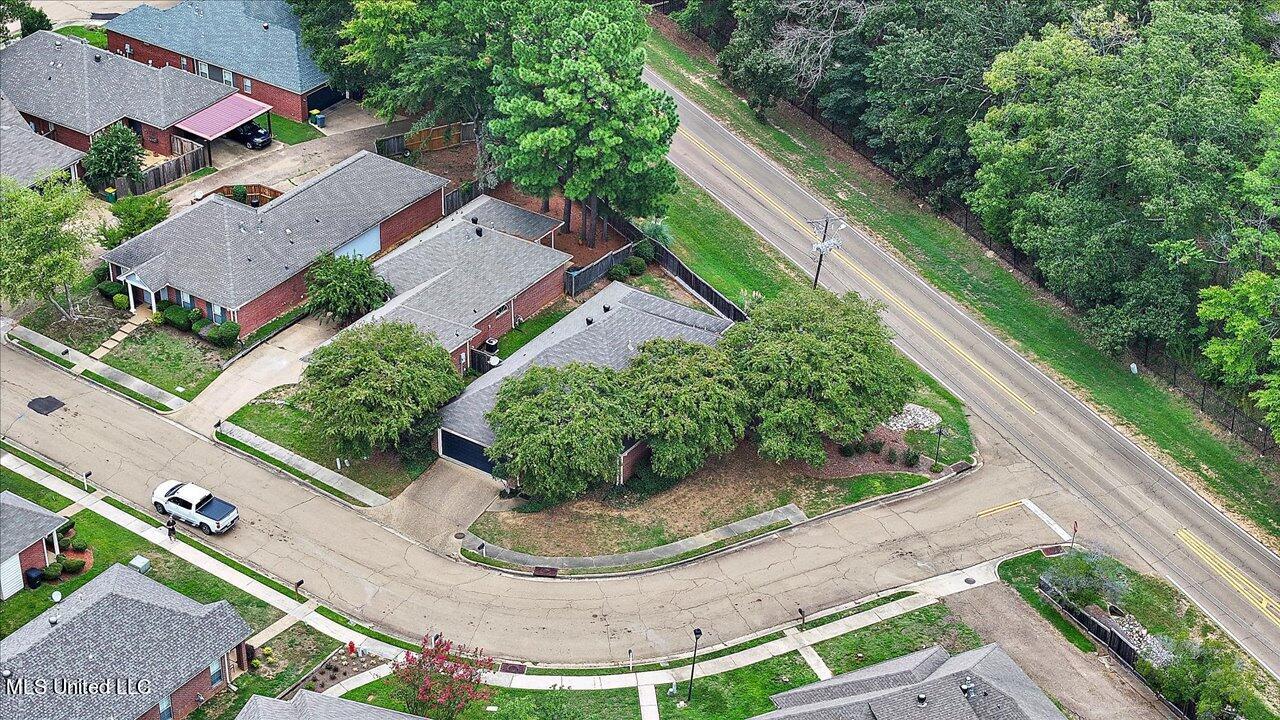 639 Camdenpark Drive, Ridgeland, Mississippi image 34