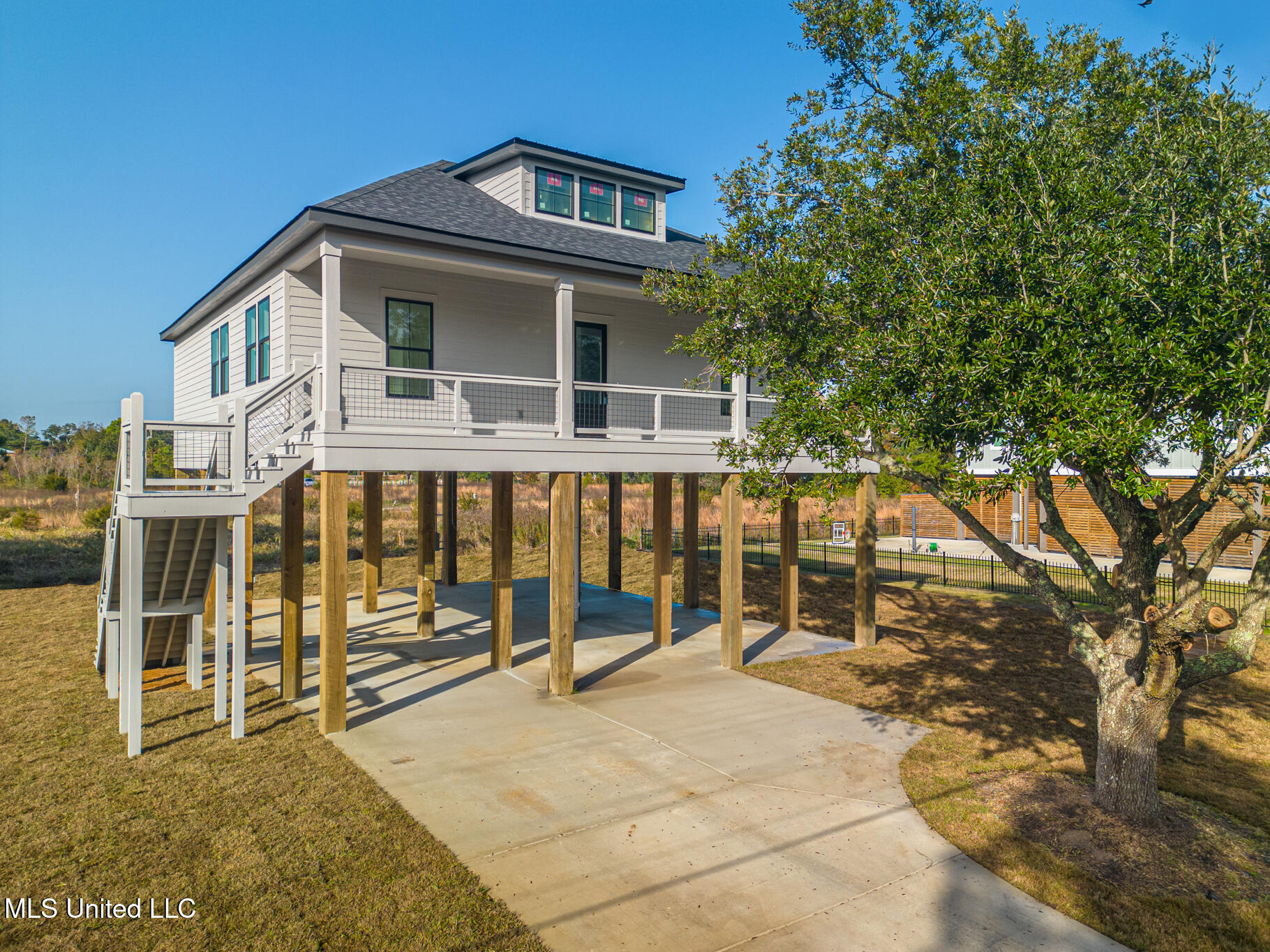 129 Markham Drive, Long Beach, Mississippi image 2