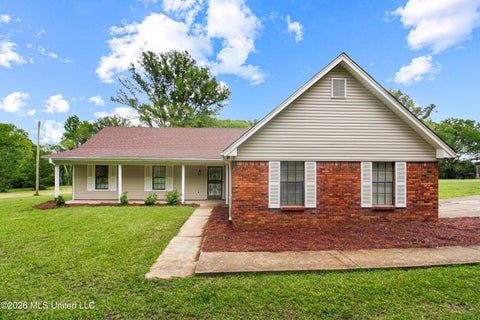 Homes For Sale - 2334 N Pine Lea Drive<br/> Hinds County, Jackson, MS 39209