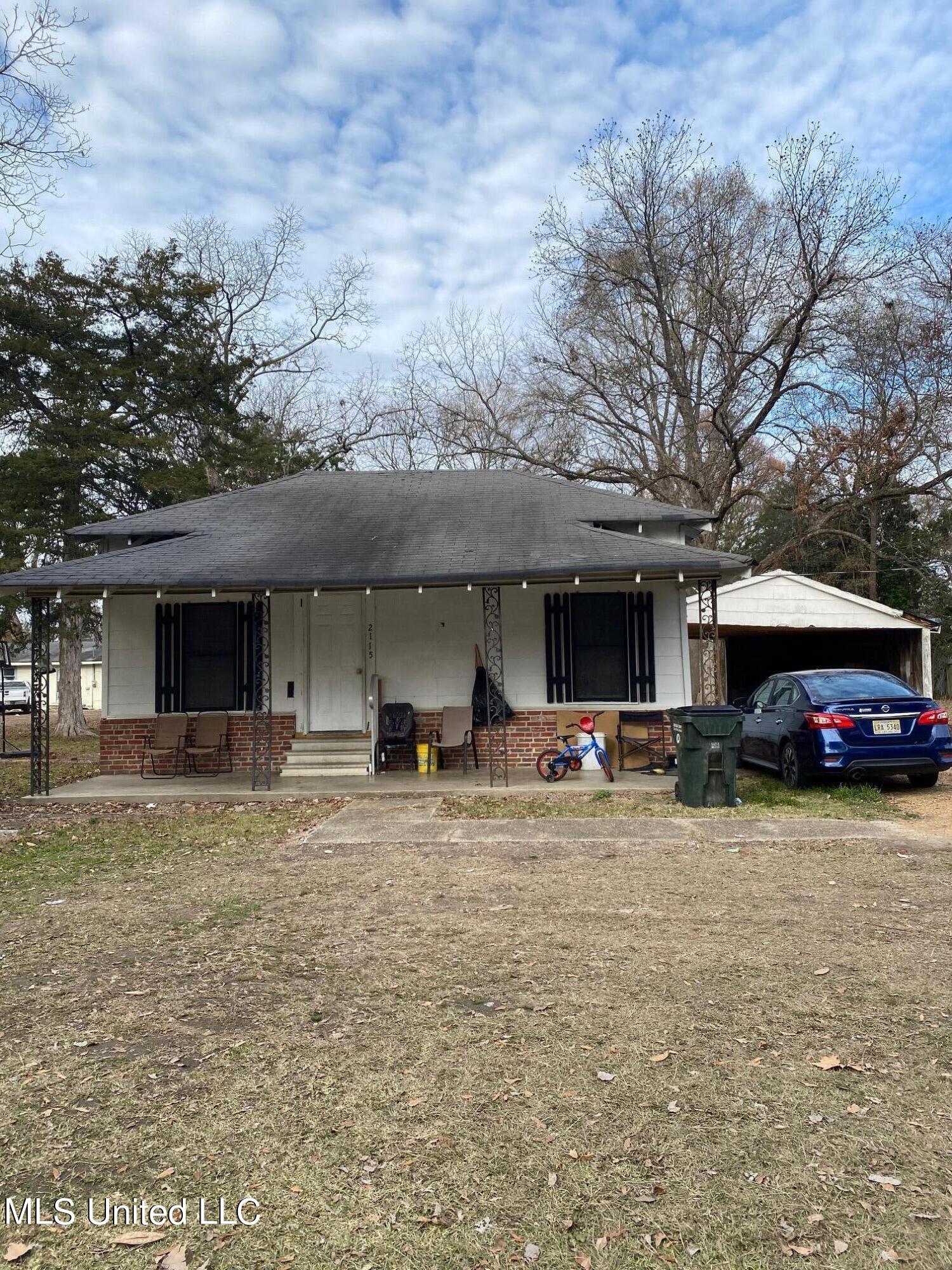 2115 Grenada Boulevard, Greenwood, Mississippi image 1