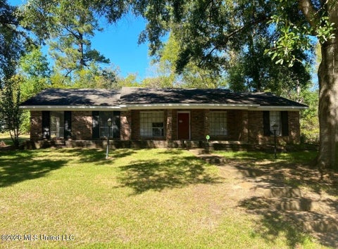 Homes For Sale - 946 N Valley Falls Road<br/> Jackson, MS 39212