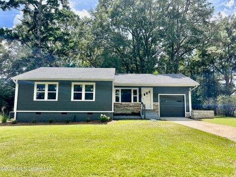 Homes For Sale - 105 Gerald Drive<br/> McComb, MS 39648