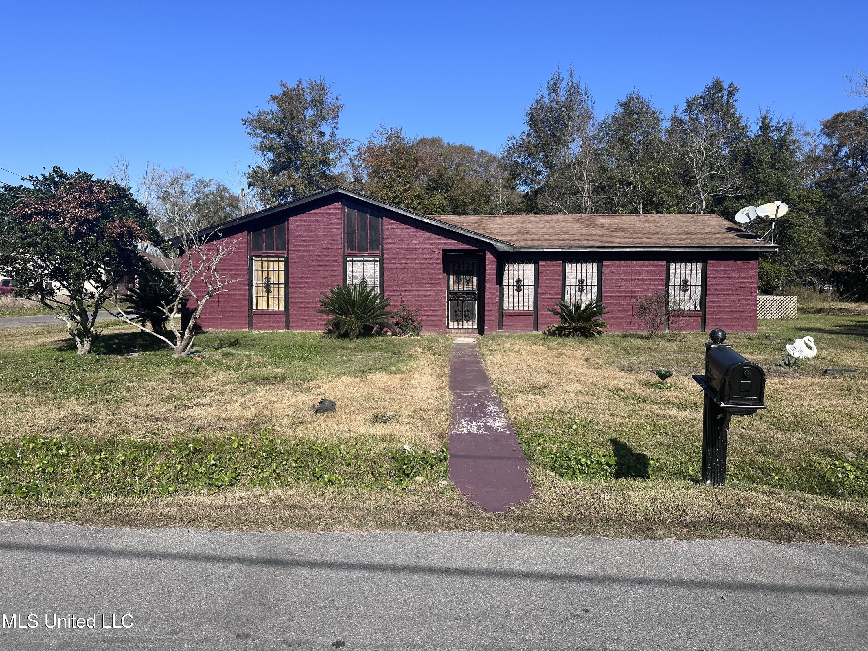 6601 Clark Avenue, Moss Point, Mississippi image 1