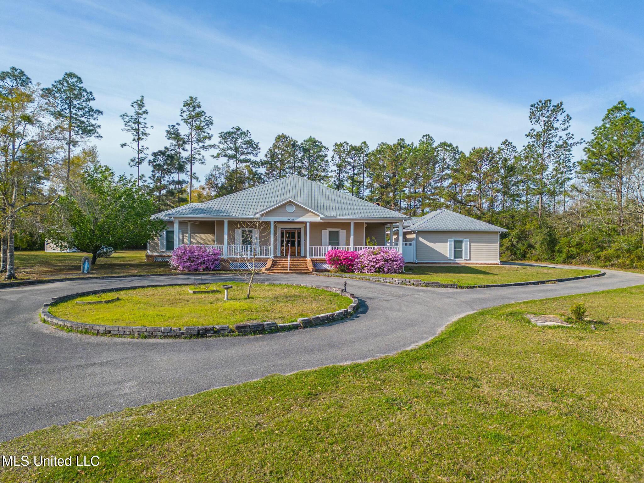 10021 Woodlands Drive, Biloxi, Mississippi image 4