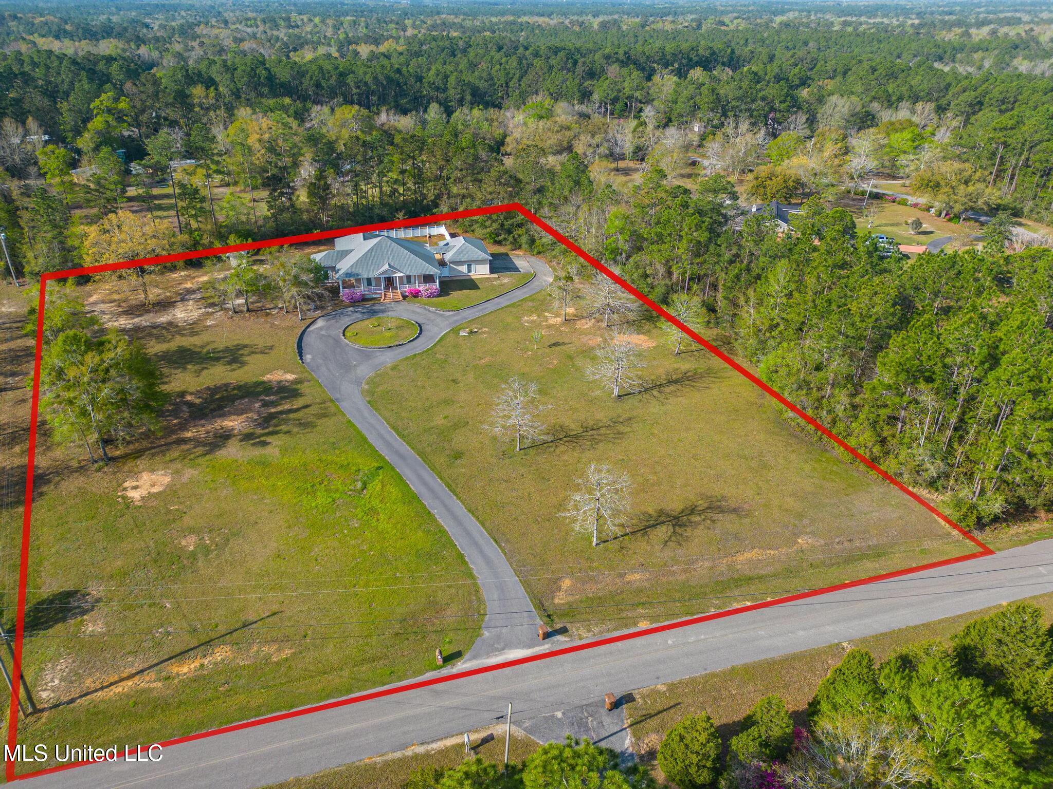 10021 Woodlands Drive, Biloxi, Mississippi image 6