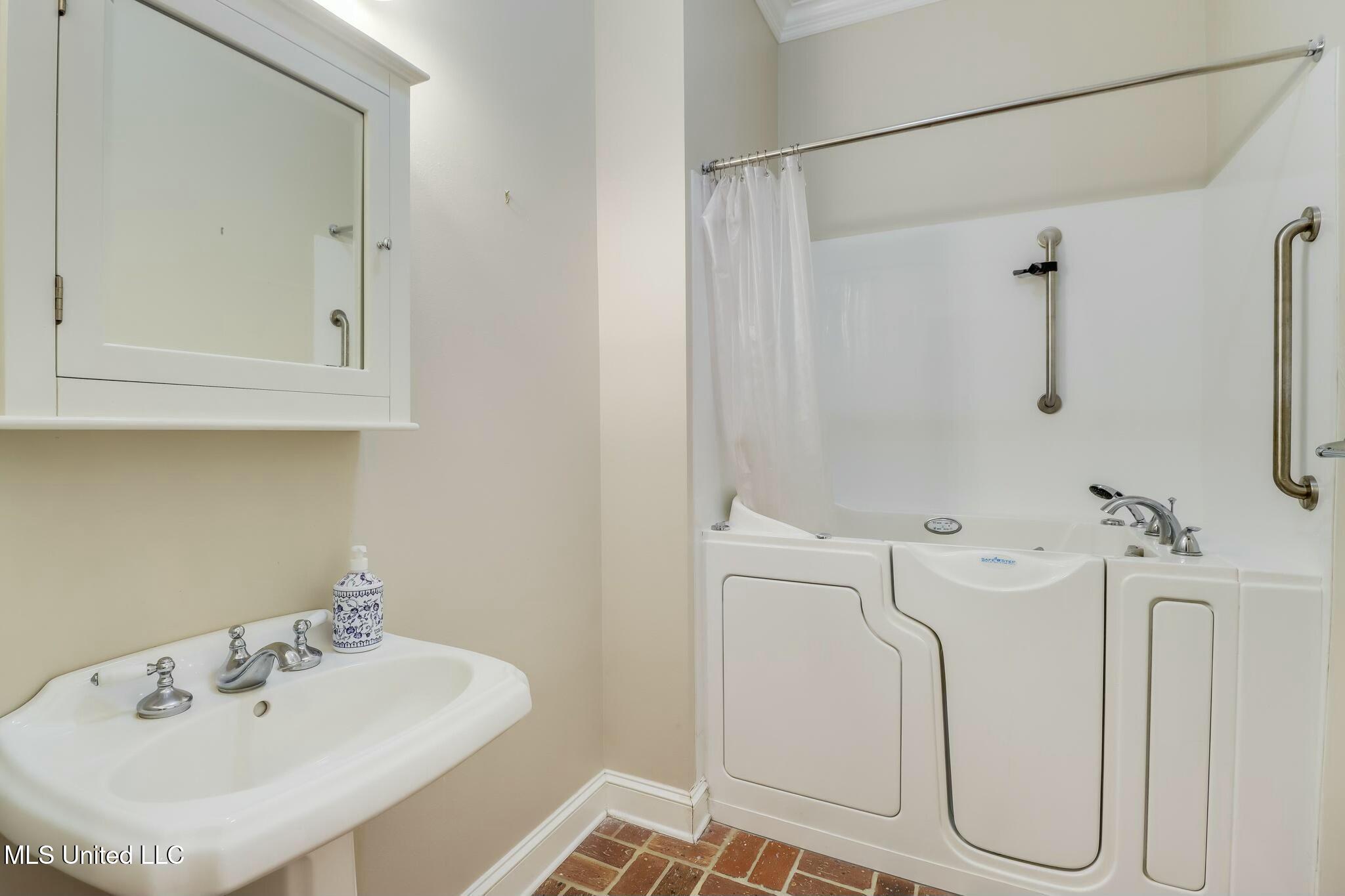 10021 Woodlands Drive, Biloxi, Mississippi image 21