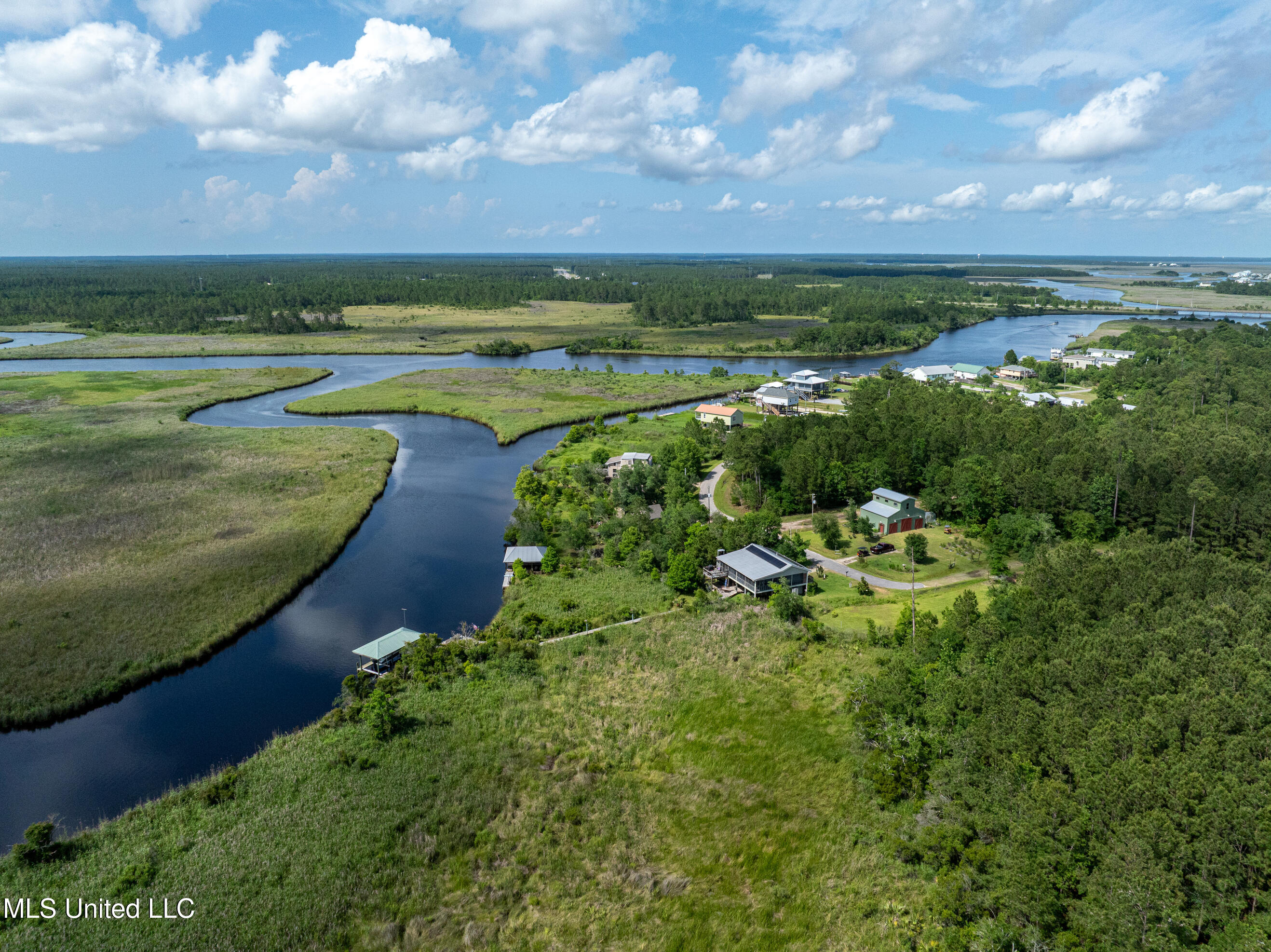 11001 N Shore Drive, Bay Saint Louis, Mississippi image 26