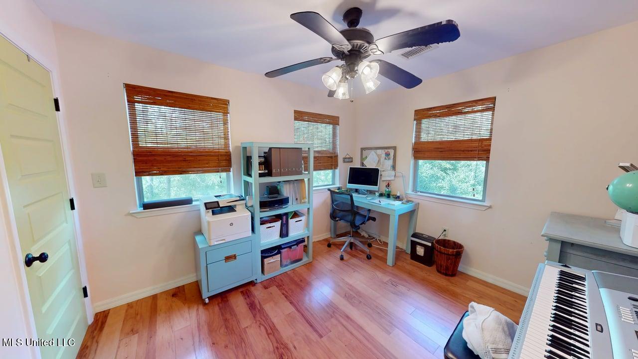 11001 N Shore Drive, Bay Saint Louis, Mississippi image 15