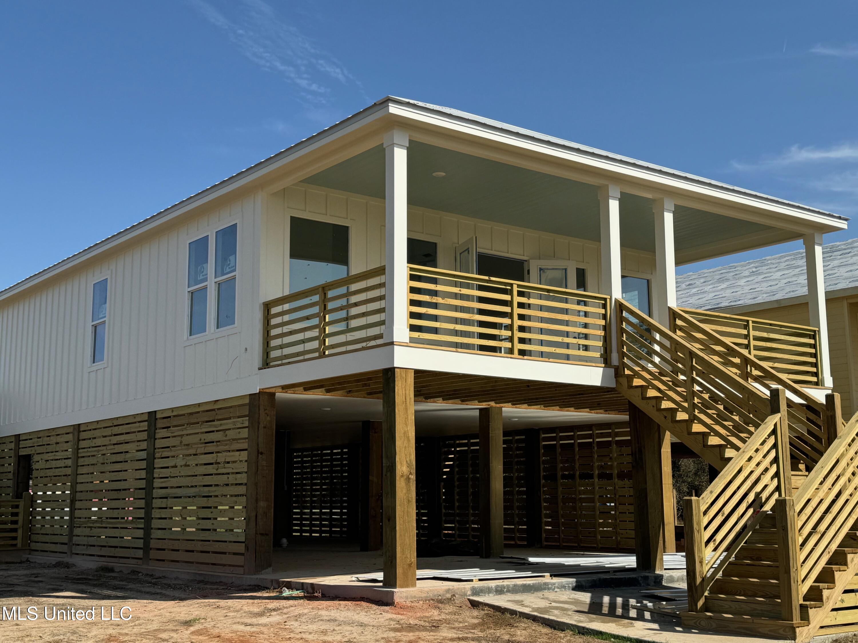 534 Beach Drive, Gulfport, Mississippi image 1