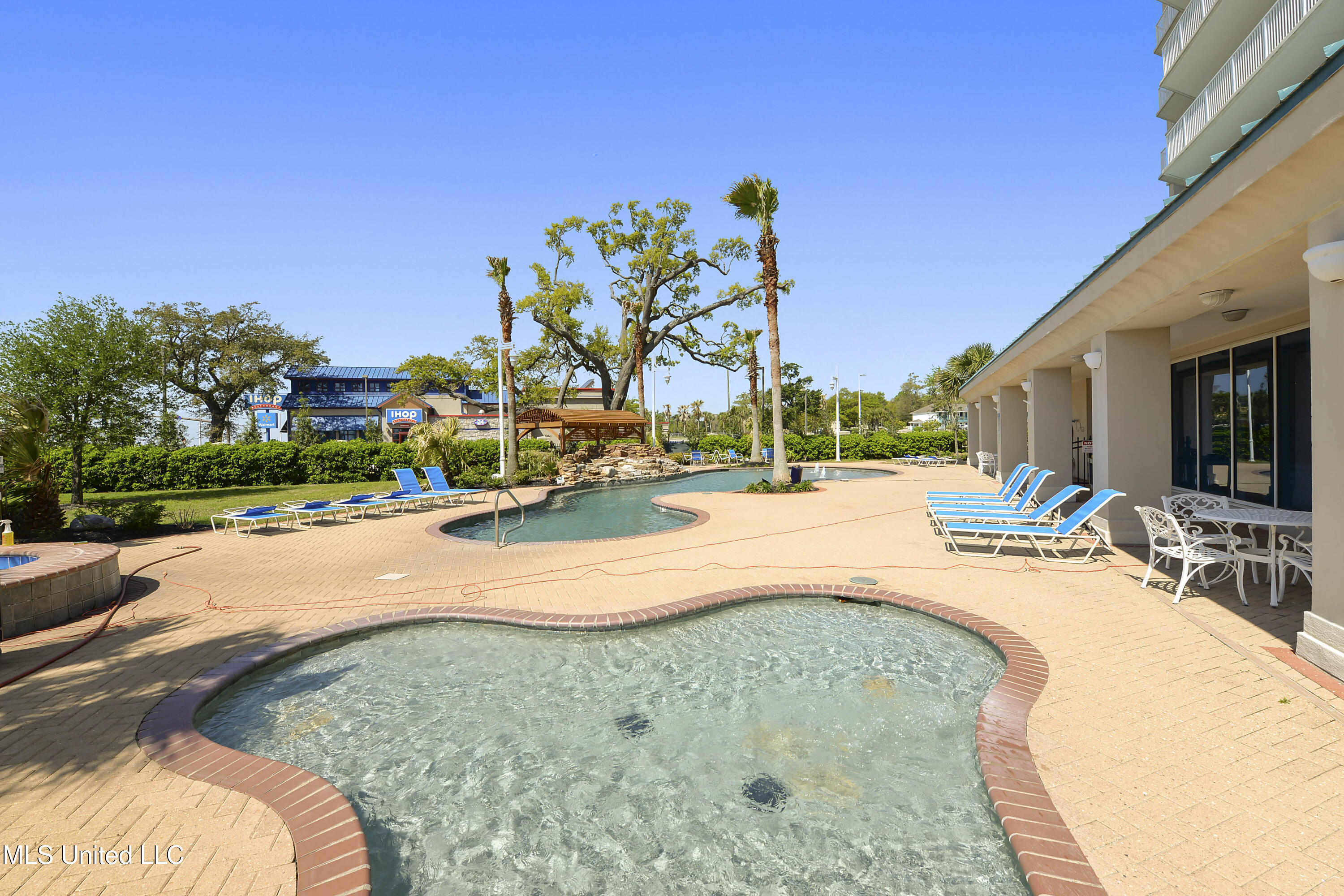 2668 Beach Boulevard #304, Biloxi, Mississippi image 39