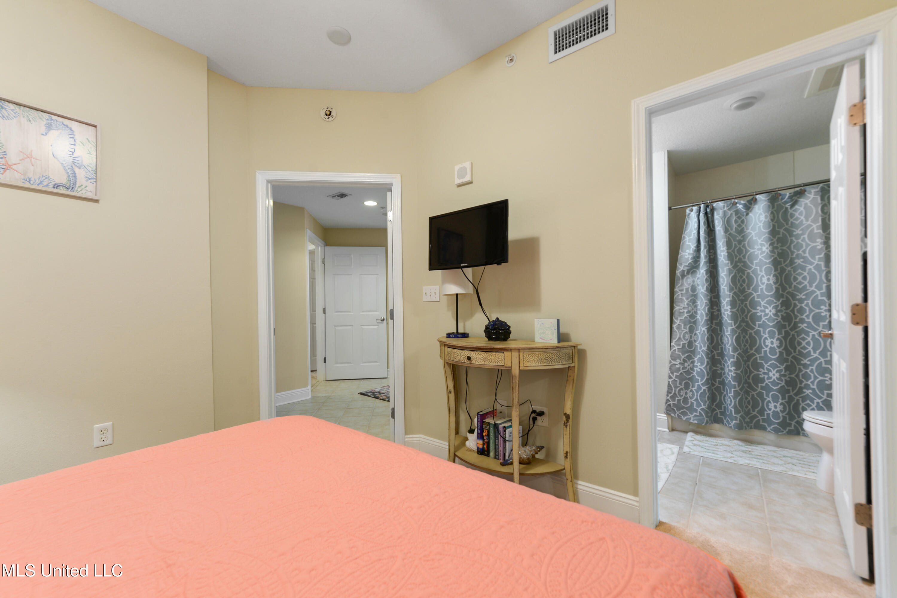 2668 Beach Boulevard #304, Biloxi, Mississippi image 18