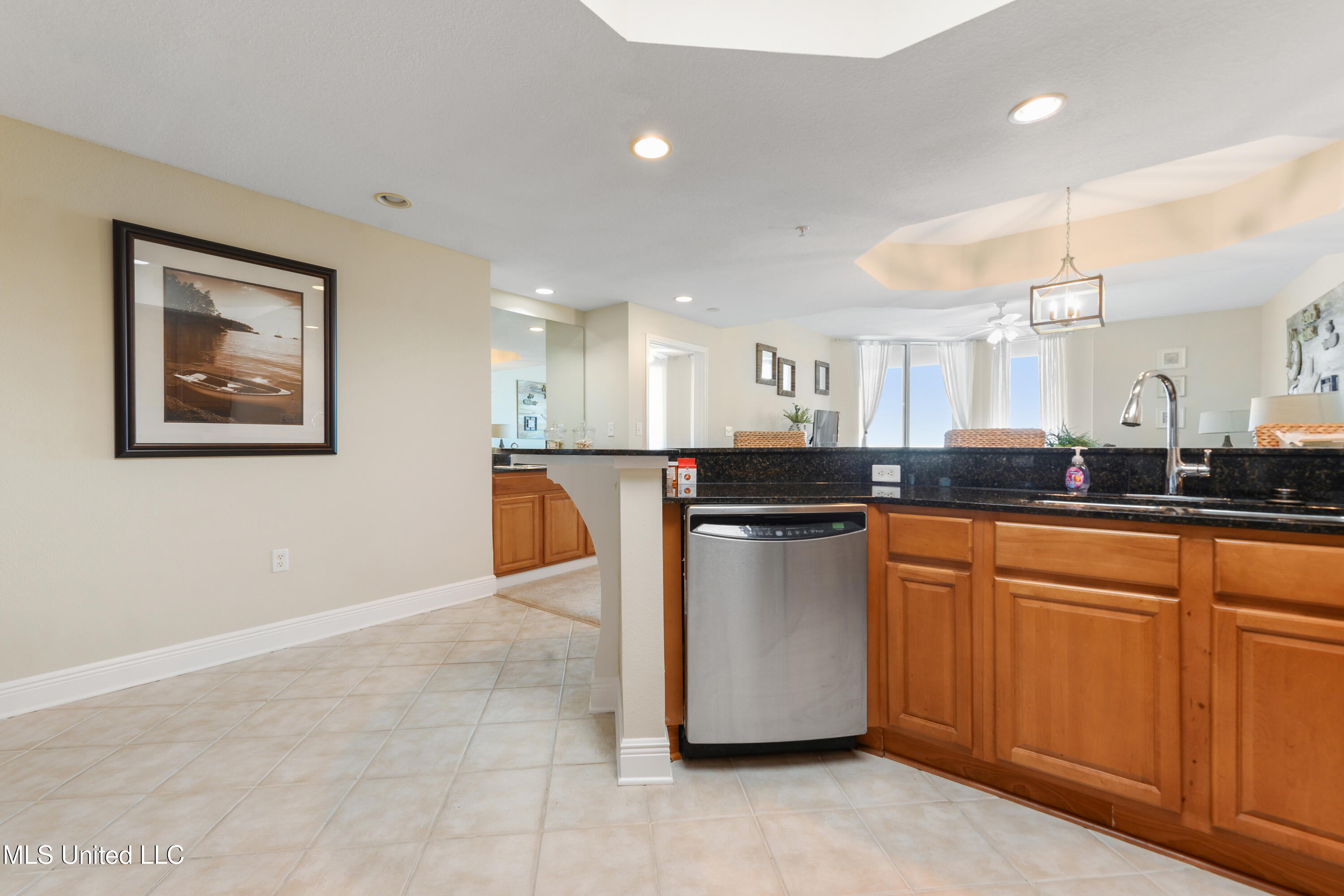 2668 Beach Boulevard #304, Biloxi, Mississippi image 12
