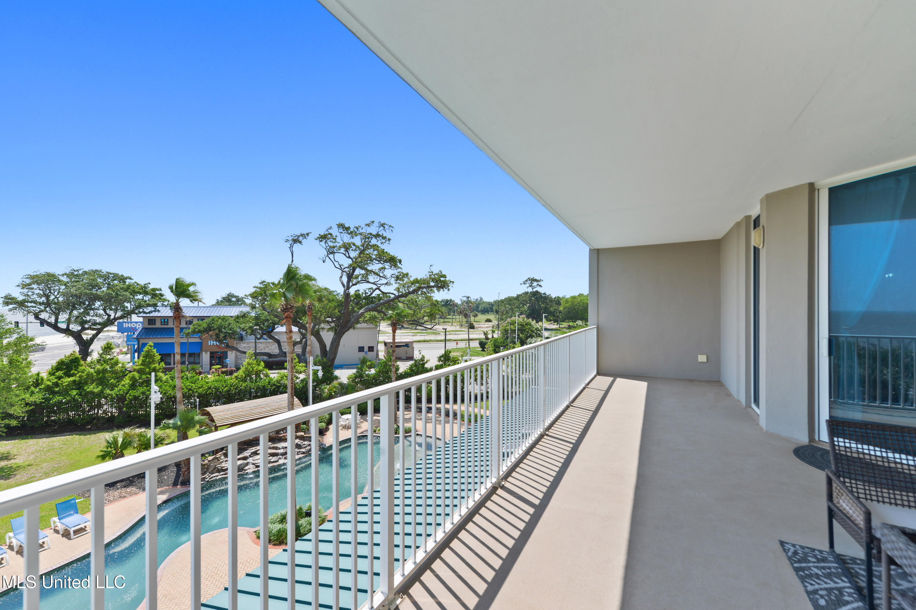 2668 Beach Boulevard #304, Biloxi, Mississippi image 25