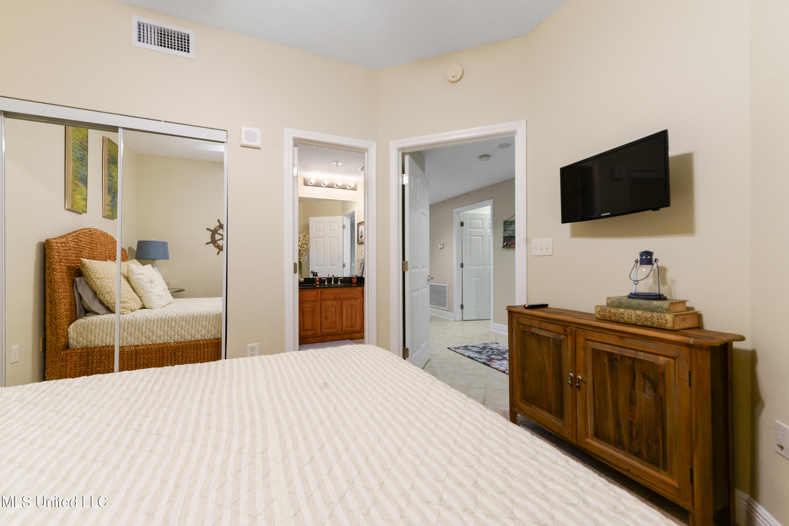 2668 Beach Boulevard #304, Biloxi, Mississippi image 21