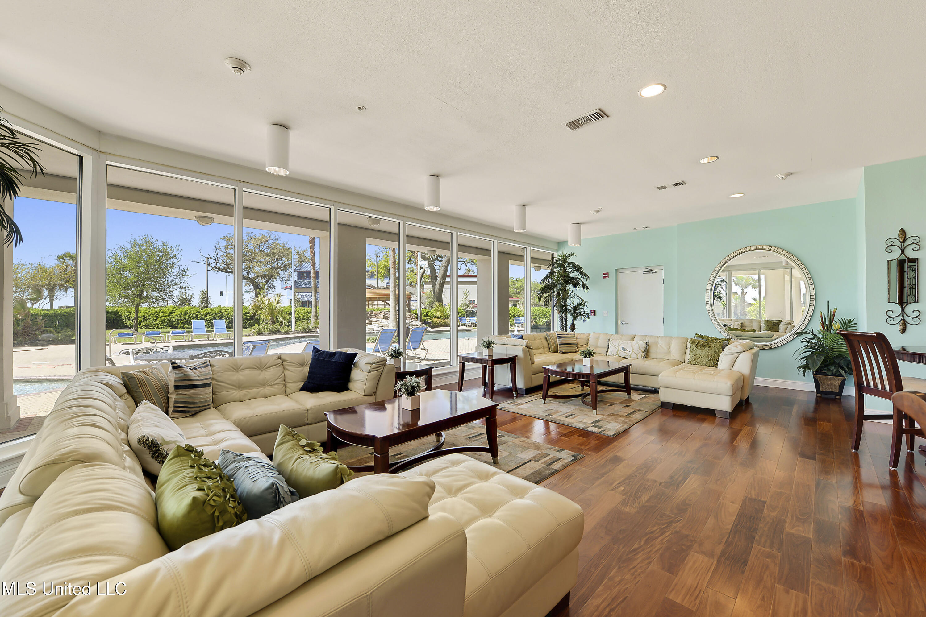 2668 Beach Boulevard #304, Biloxi, Mississippi image 37
