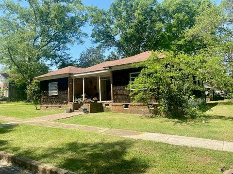 Homes For Sale - 134 A & B W New York Avenue<br/> Pike County, McComb, MS 39648