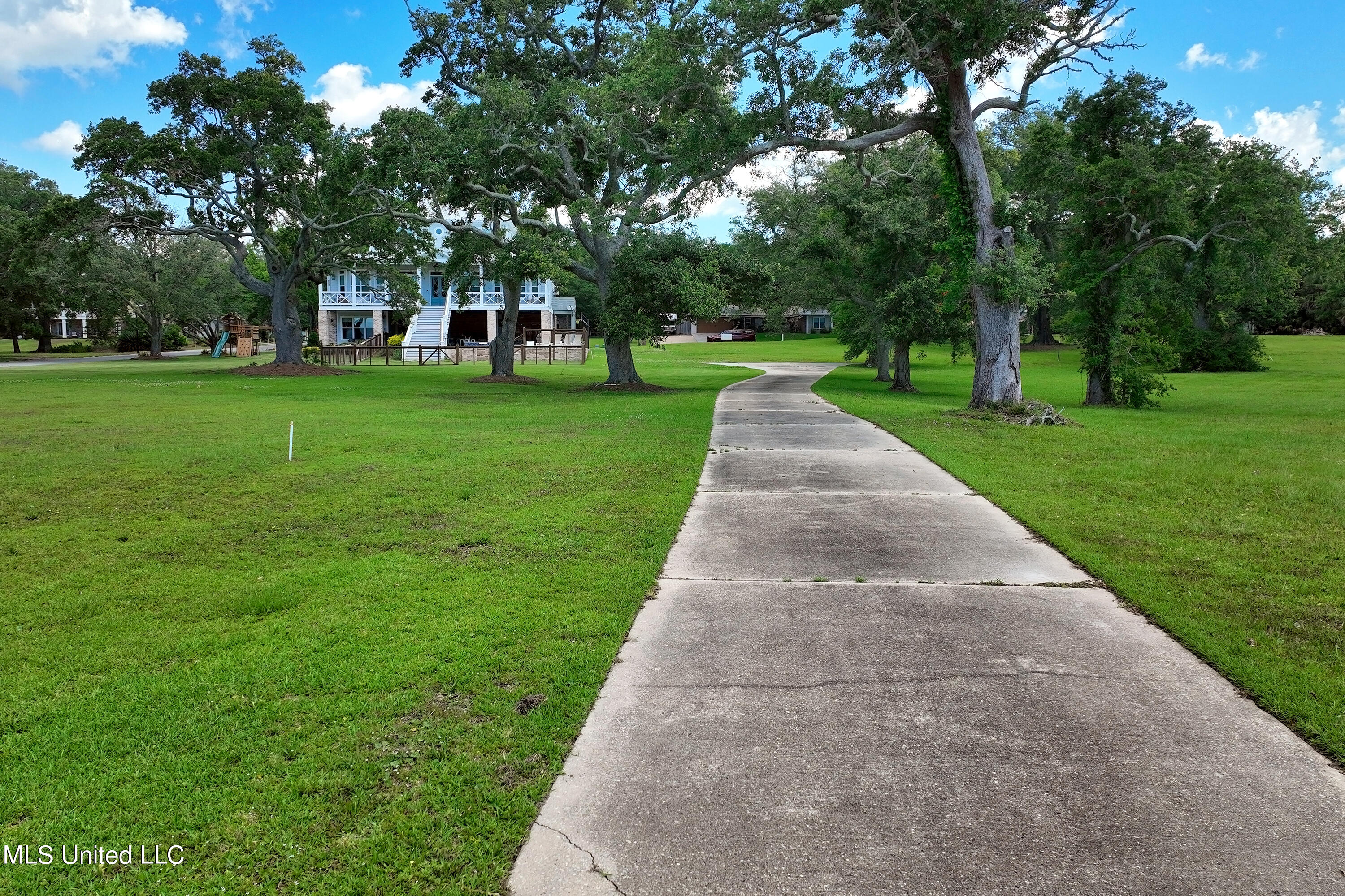 Labranche Avenue, Ocean Springs, Mississippi image 10