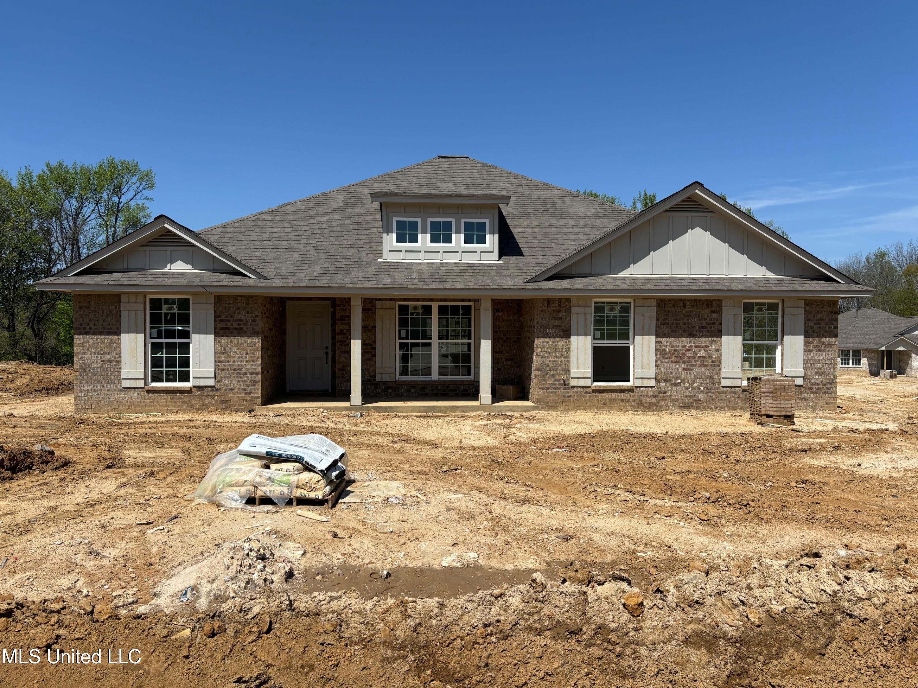 7835 Mary Mccoy Drive, Horn Lake, Mississippi image 1