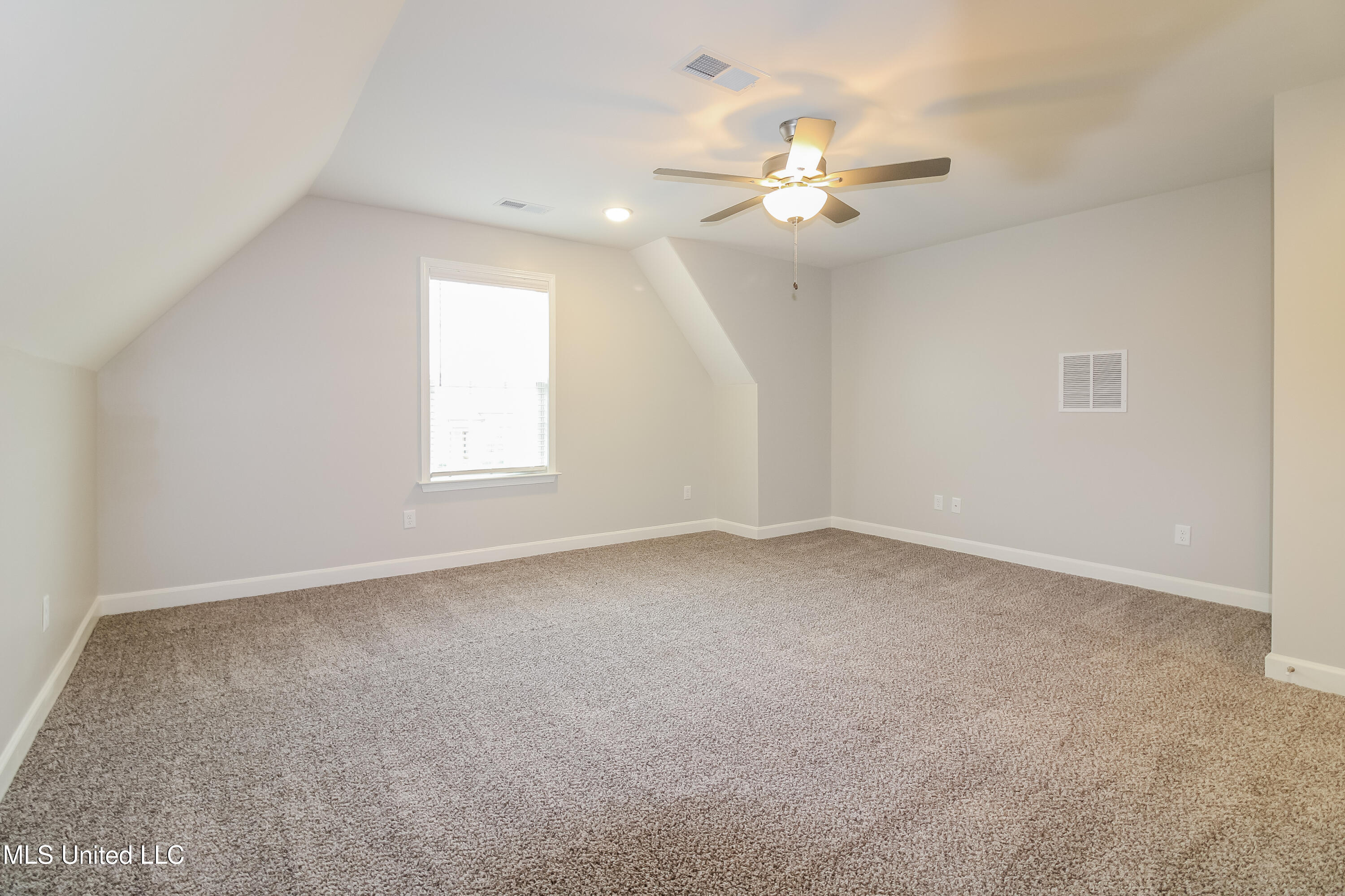 9308 S Lakeside Circle, Walls, Mississippi image 15