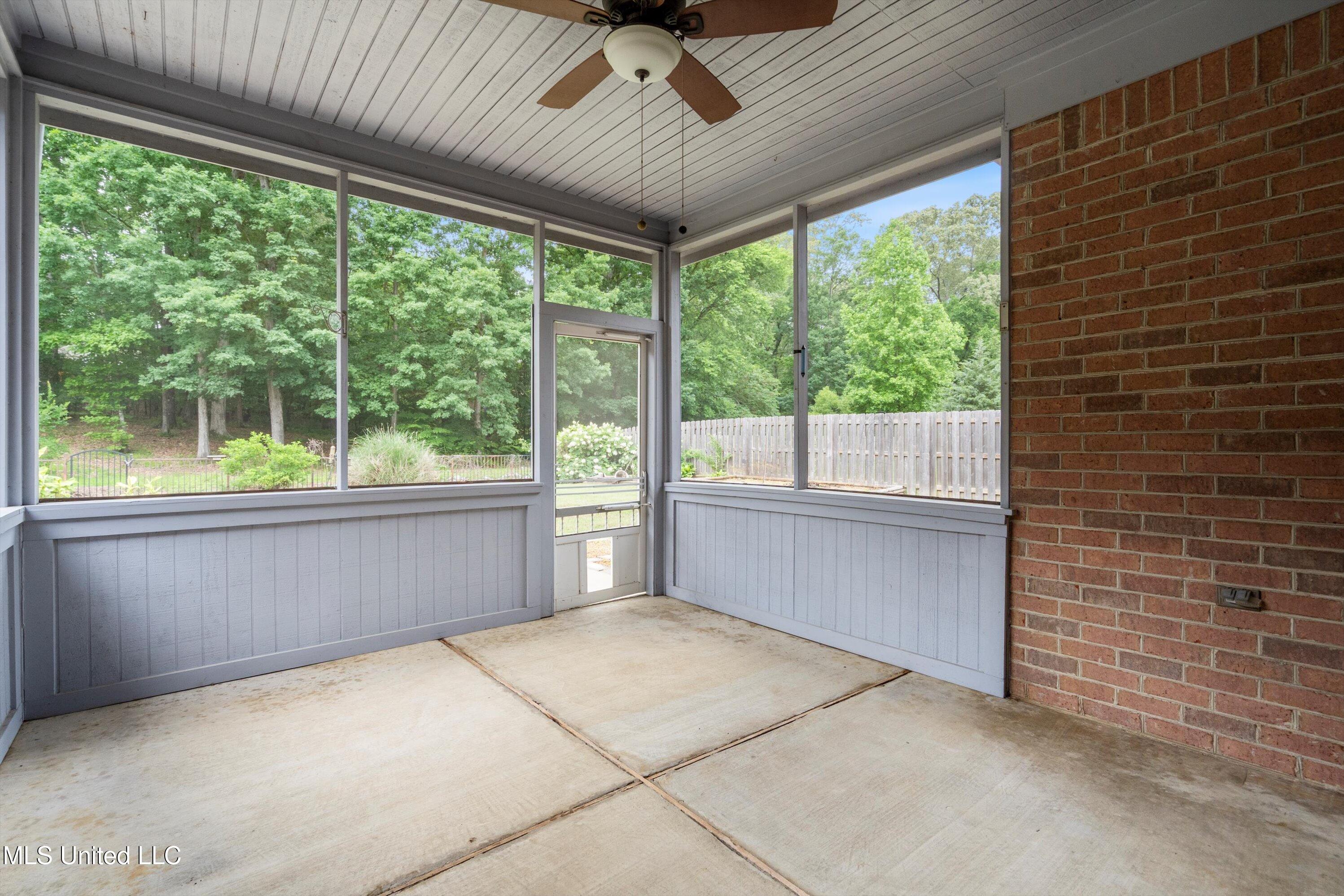 6375 Darren Drive, Olive Branch, Mississippi image 7