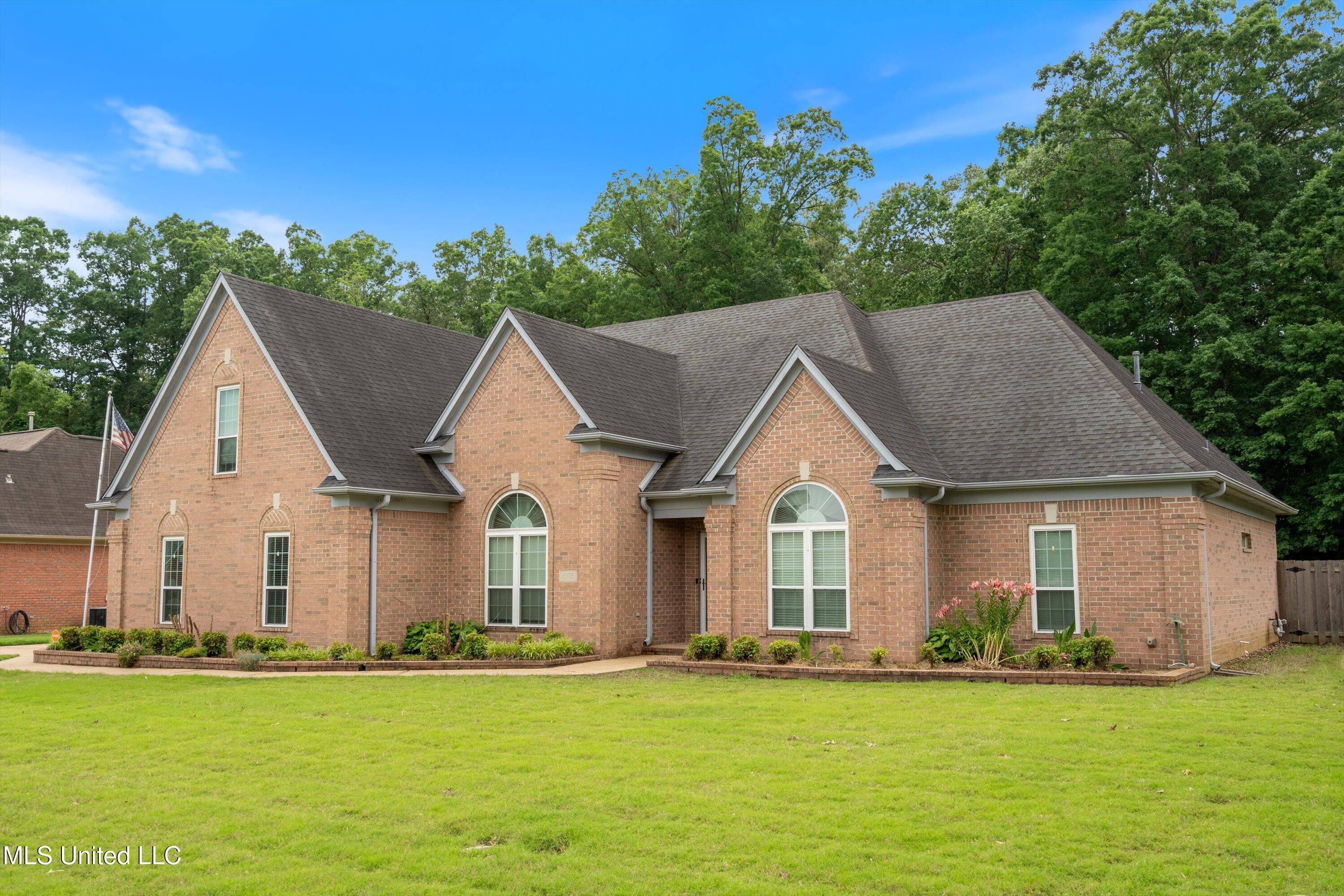 6375 Darren Drive, Olive Branch, Mississippi image 4