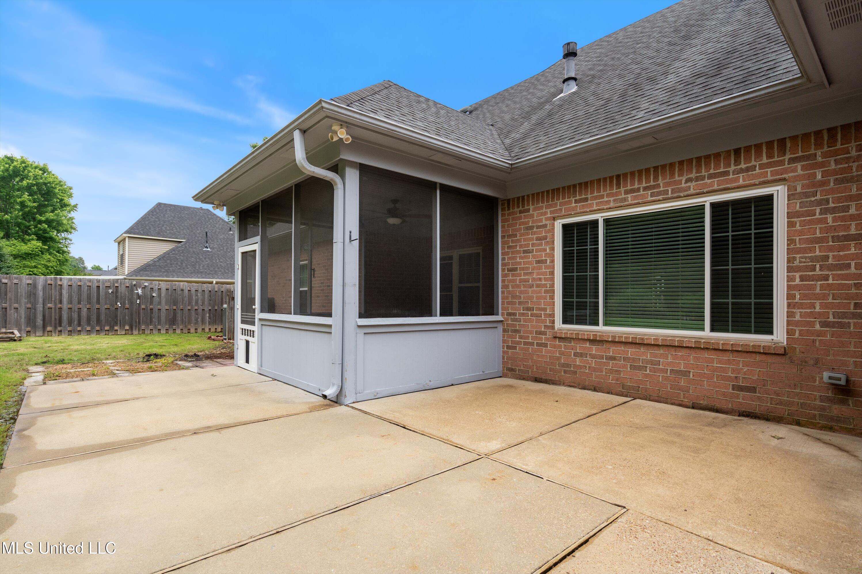 6375 Darren Drive, Olive Branch, Mississippi image 11