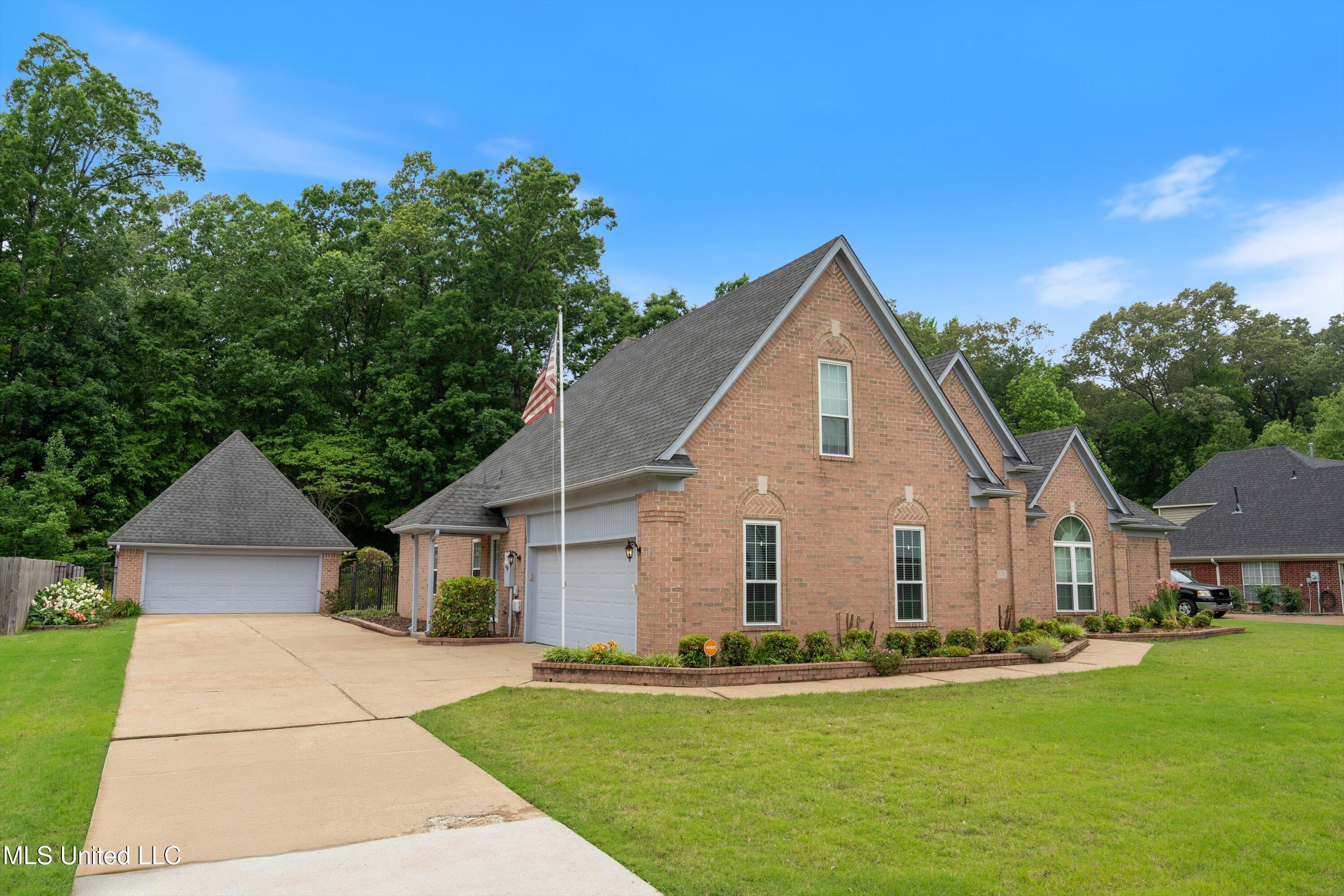 6375 Darren Drive, Olive Branch, Mississippi image 5