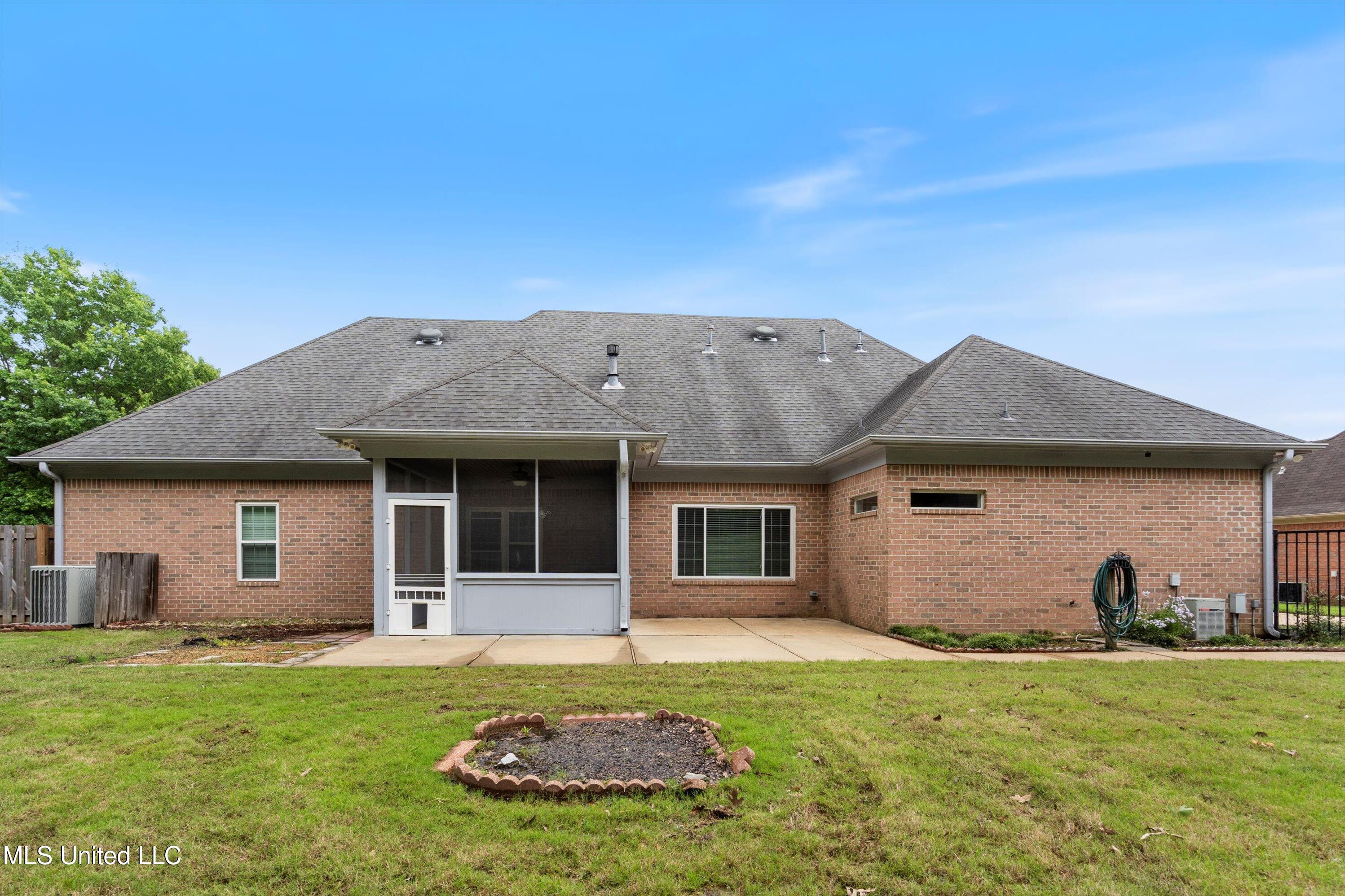 6375 Darren Drive, Olive Branch, Mississippi image 9