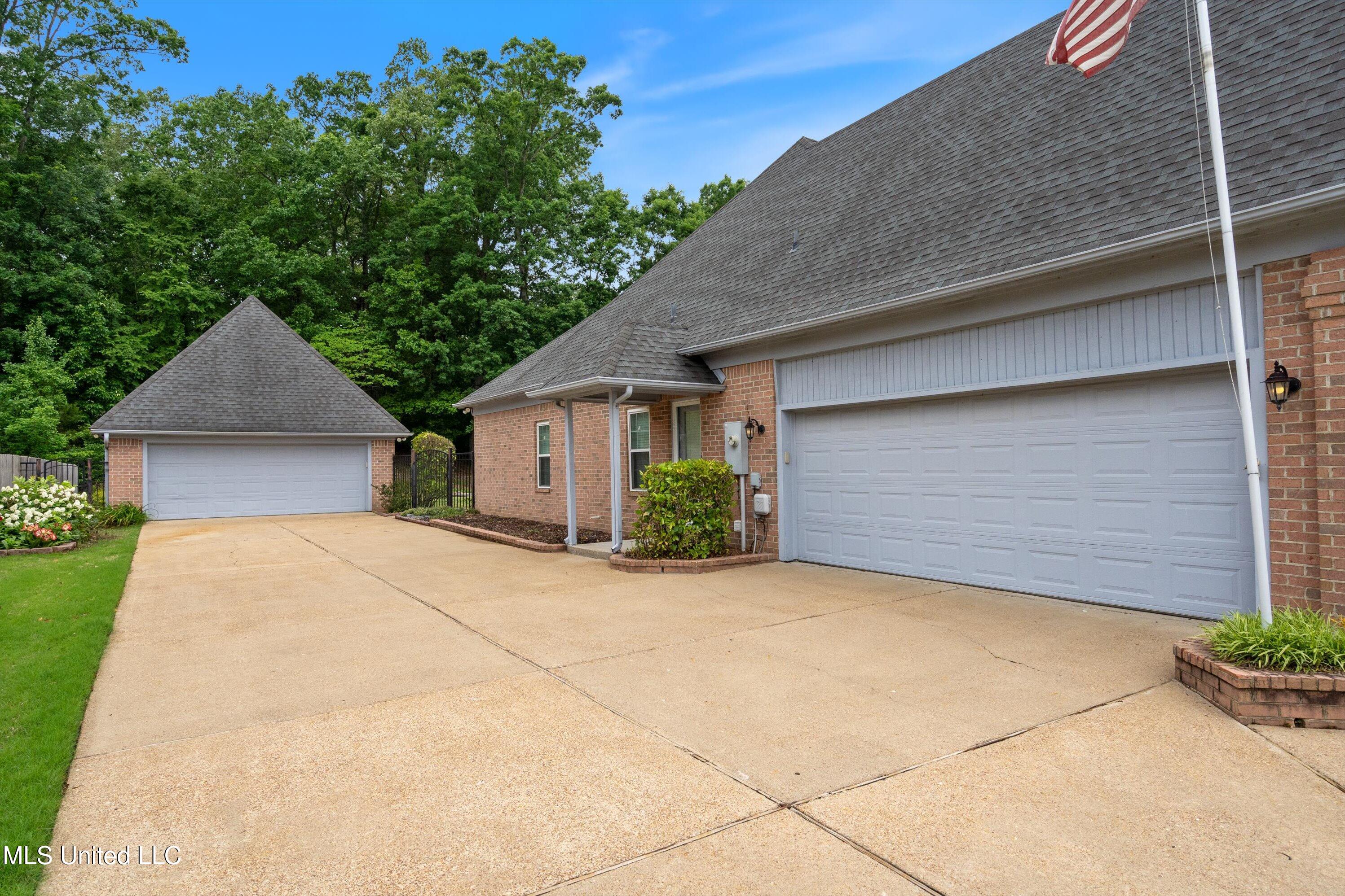 6375 Darren Drive, Olive Branch, Mississippi image 6