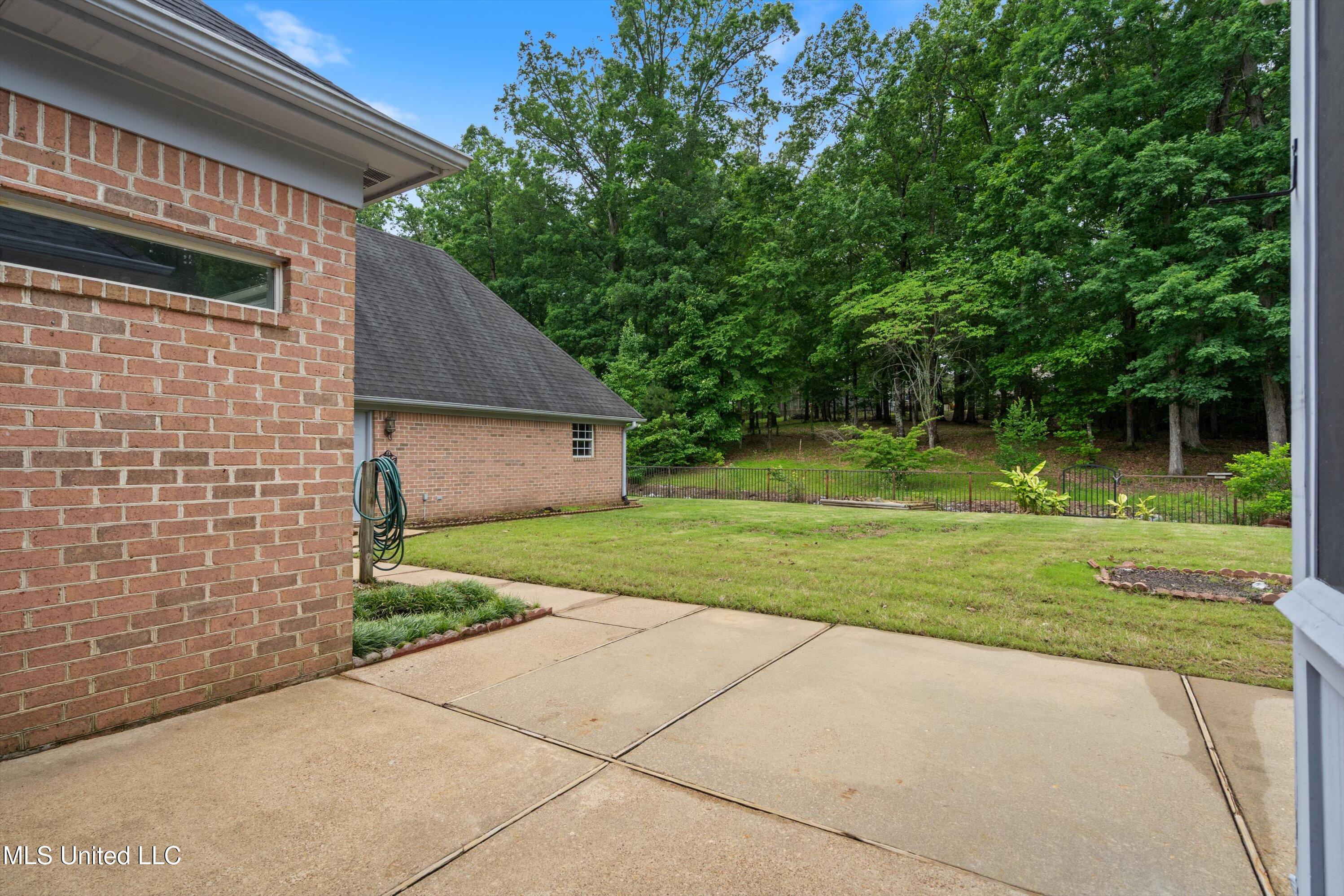 6375 Darren Drive, Olive Branch, Mississippi image 12