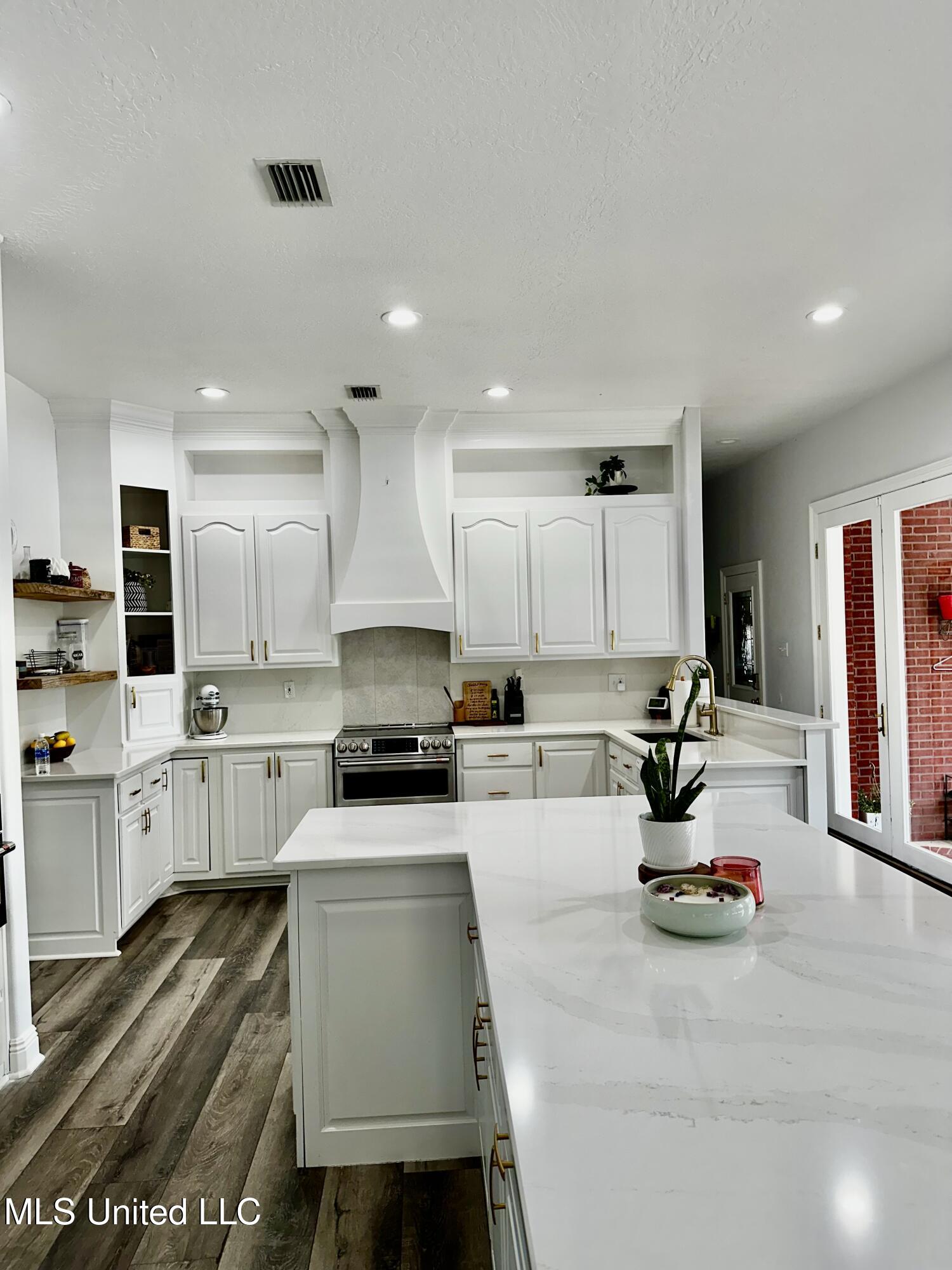 17500 Goff Farm Road, Moss Point, Mississippi image 10