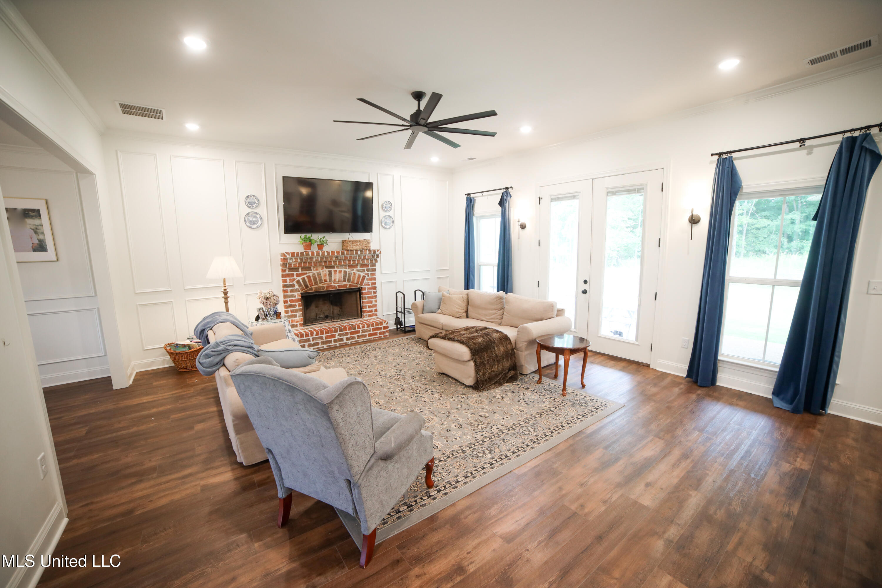 13033 Pebble View Drive, Byhalia, Mississippi image 3