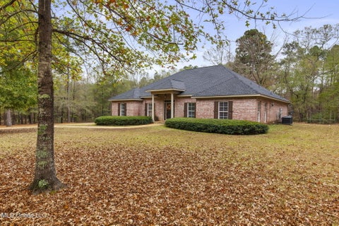 Homes For Sale - 113 Allenwood Drive<br/> Madison County, Canton, MS 39046