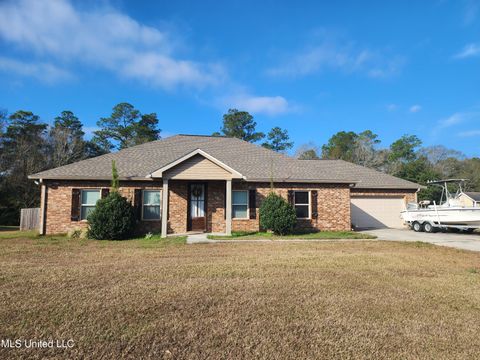 Homes For Sale - 9 Timaquana Dr. Drive<br/> Picayune, MS 39466