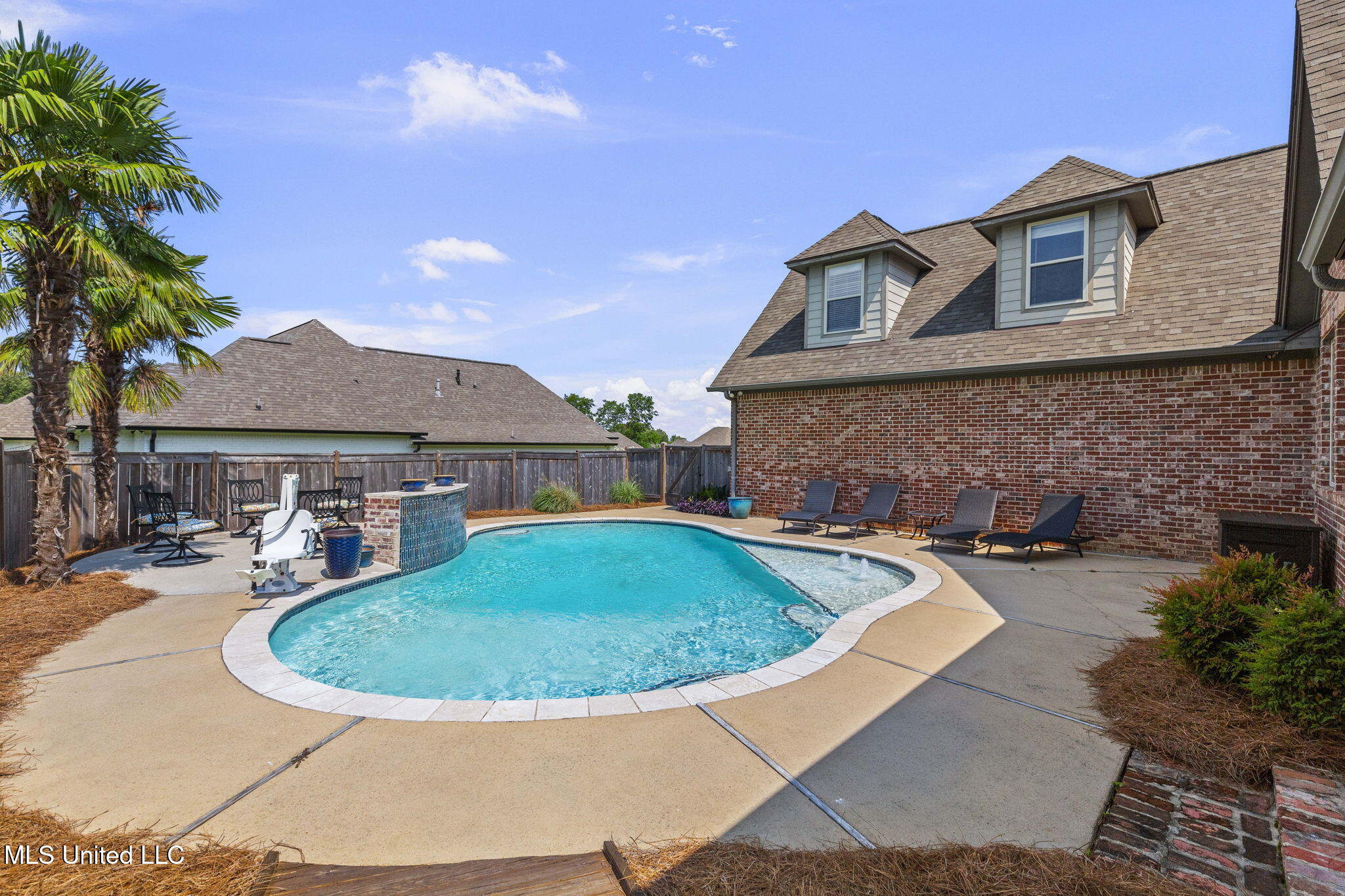 415 Deer Hollow Holw, Brandon, Mississippi image 2