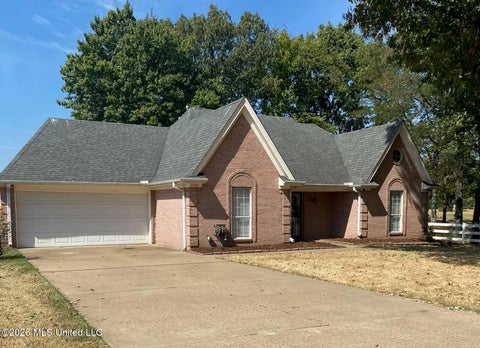 Homes For Sale - 7505 Roundtable Drive<br/> Southaven, MS 38671