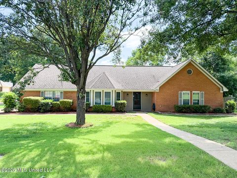 Homes For Sale - 7208 Grove Park Road<br/> Olive Branch, MS 38654