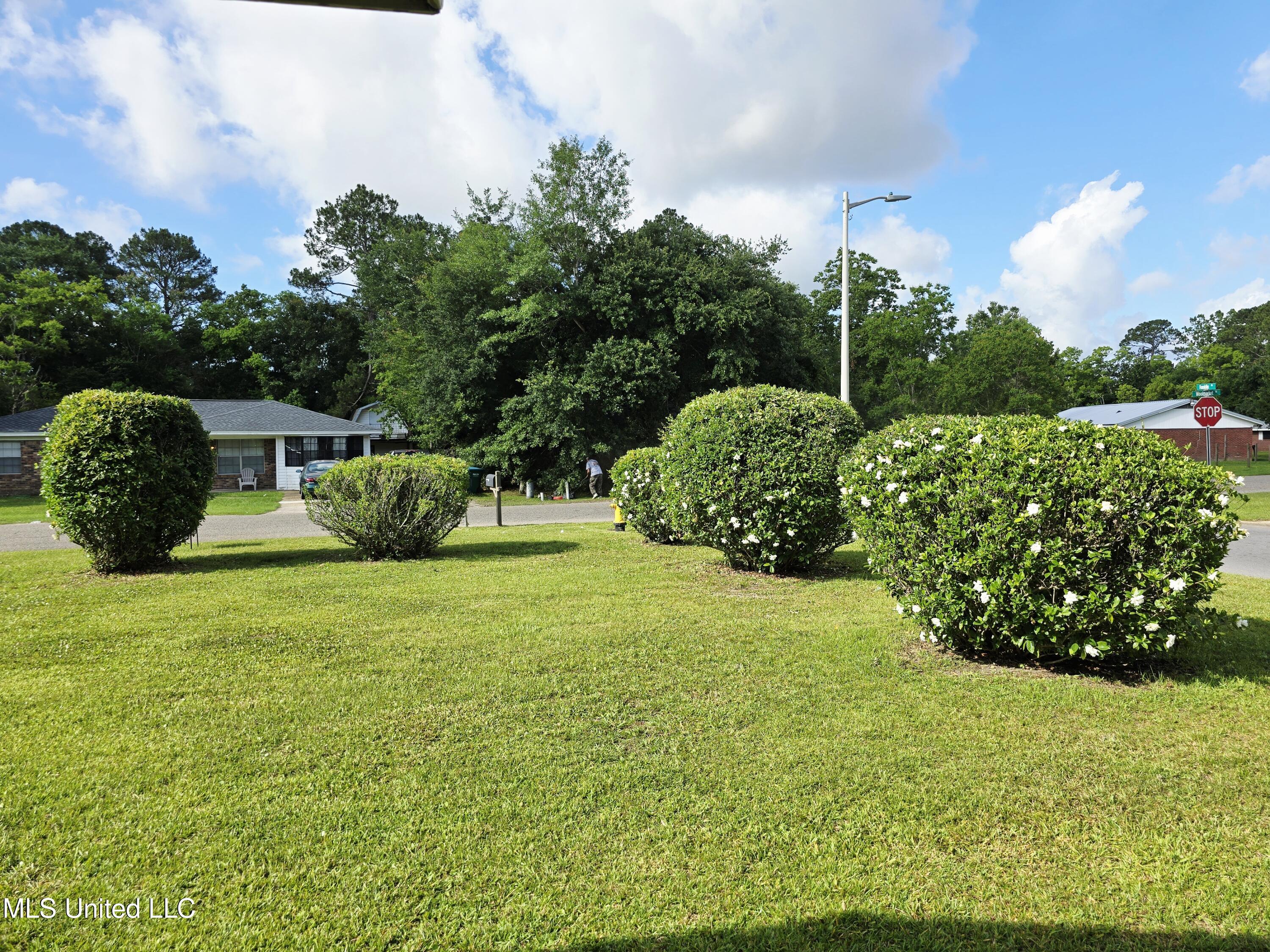 2501 Woolmarket Street, Gulfport, Mississippi image 5