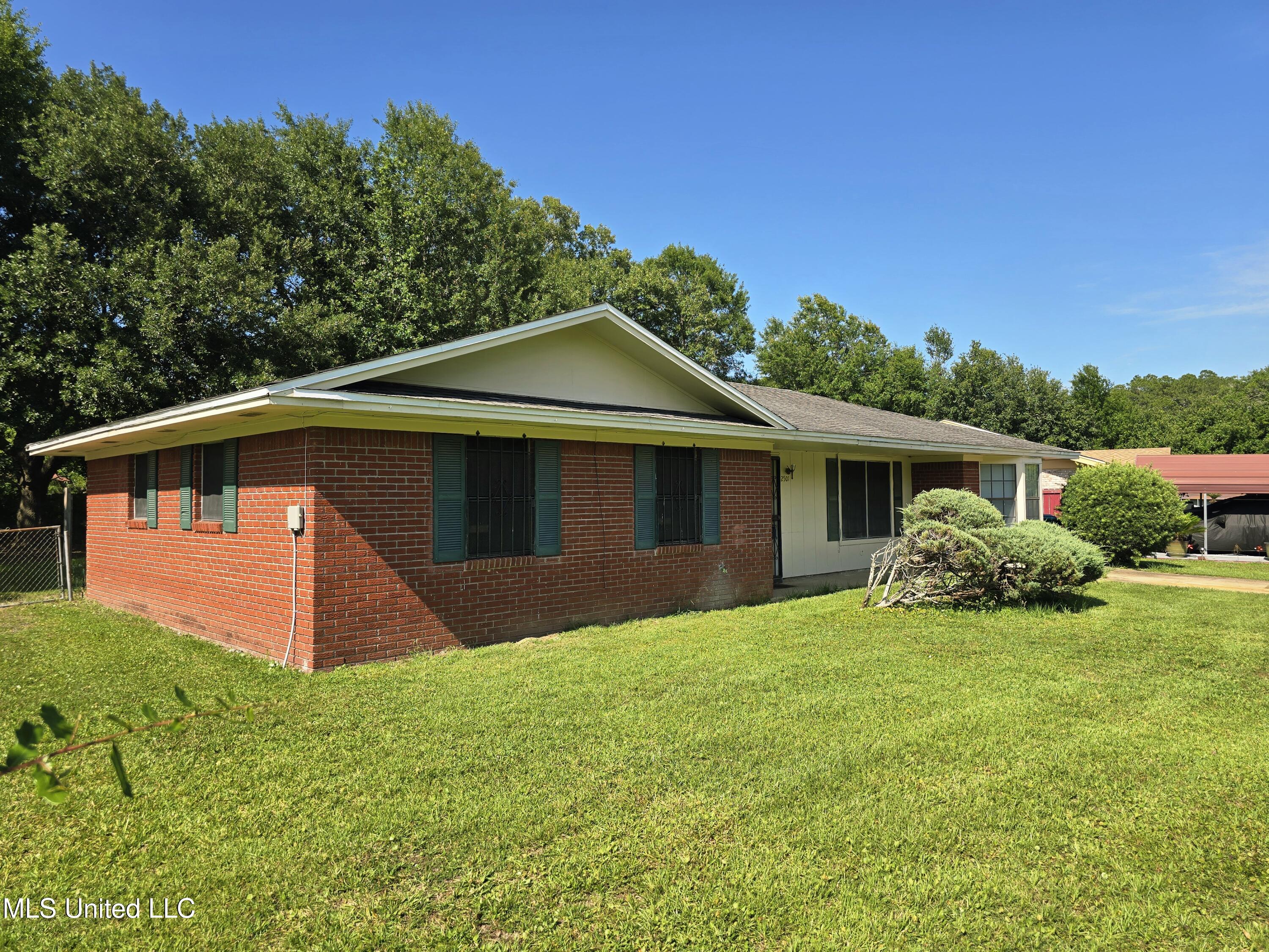 2501 Woolmarket Street, Gulfport, Mississippi image 3