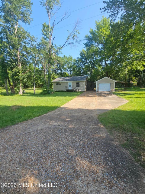 Homes For Sale - 13224 Abernathy Road<br/> Desoto County, Byhalia, MS 38611